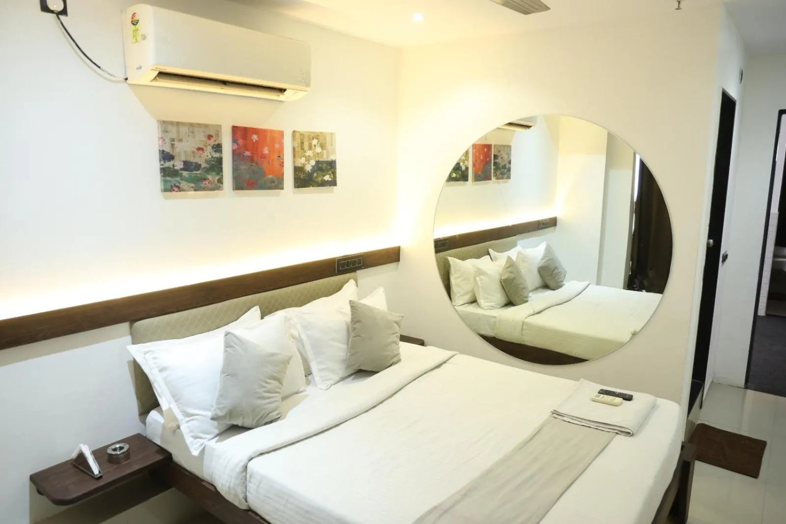 Hotel Elegant inn By Nexottel Vesu
