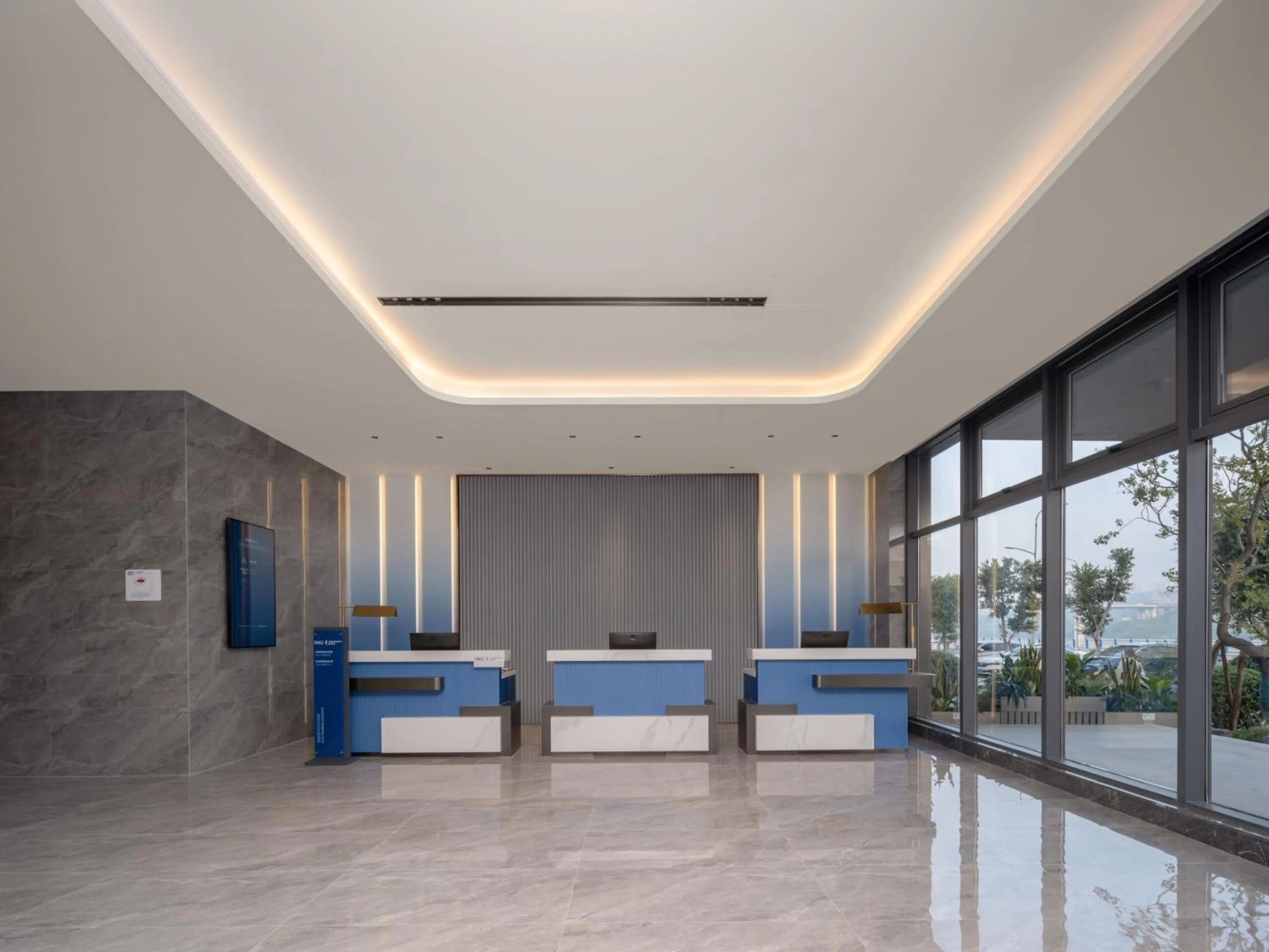 Lobby or reception in Holiday Inn Express Chongqing Ciqikou Ancient Town by IHG