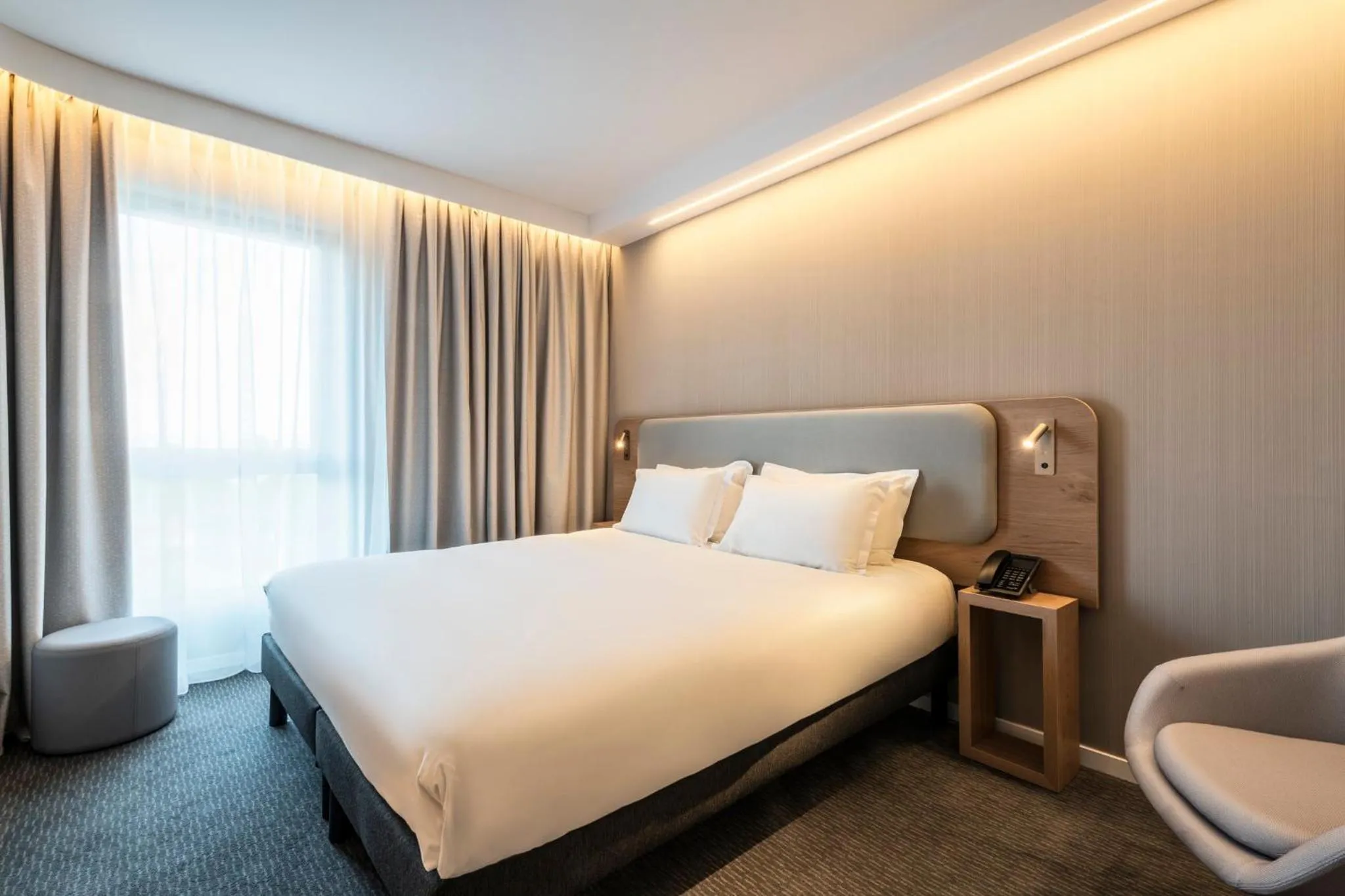 Photo of the whole room, Bed in Holiday Inn Express & Suites Reims - Rives de Vesle by IHG