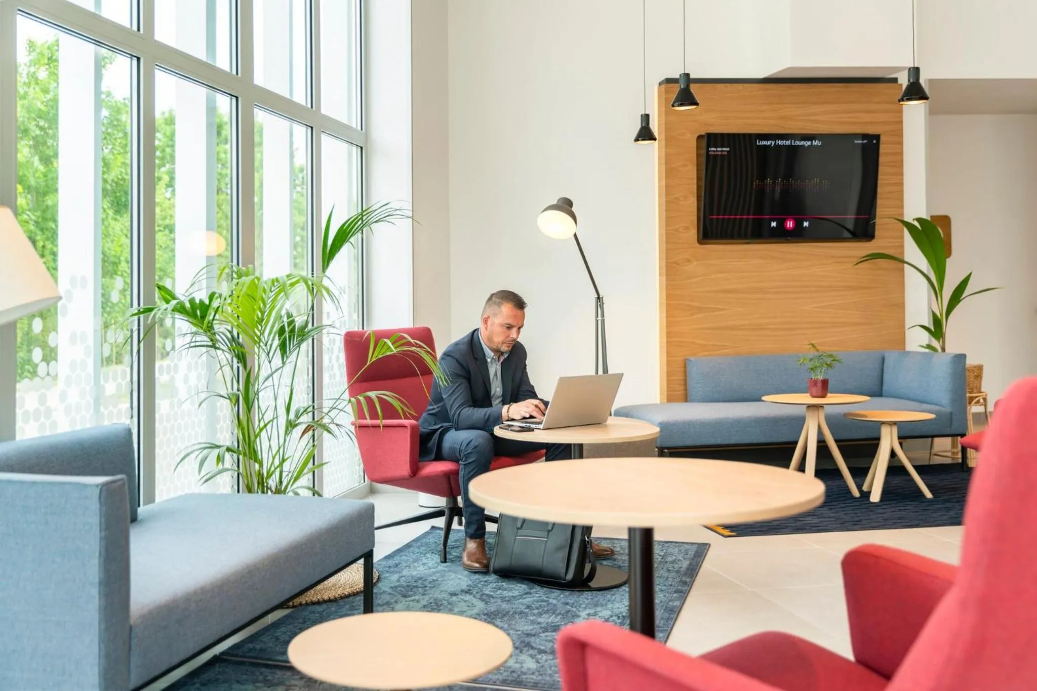 Property building in Holiday Inn Express & Suites Reims - Rives de Vesle by IHG