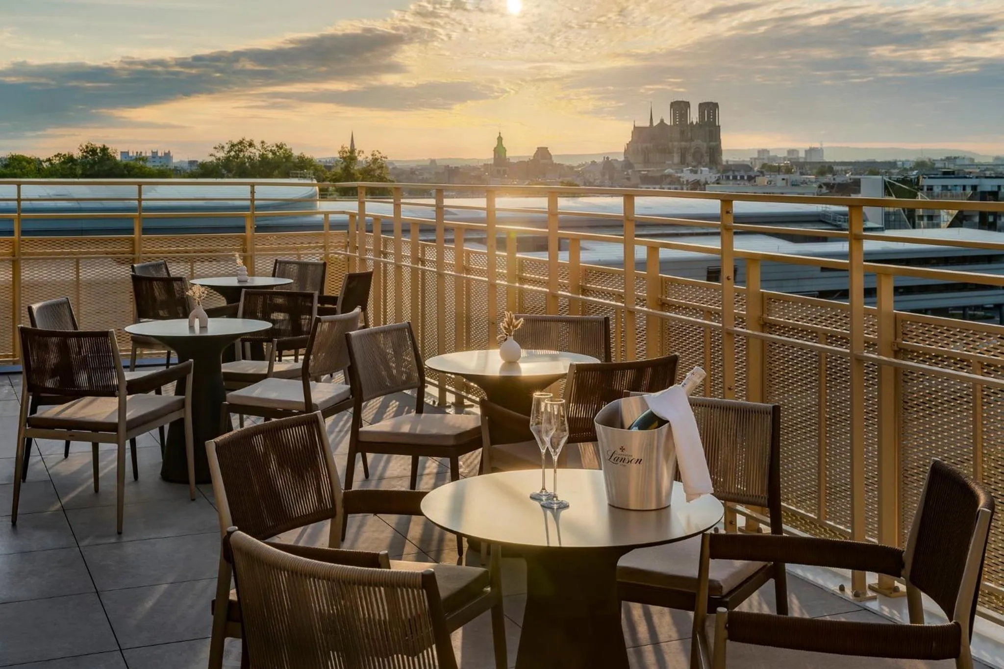 Property building in Holiday Inn Express & Suites Reims - Rives de Vesle by IHG