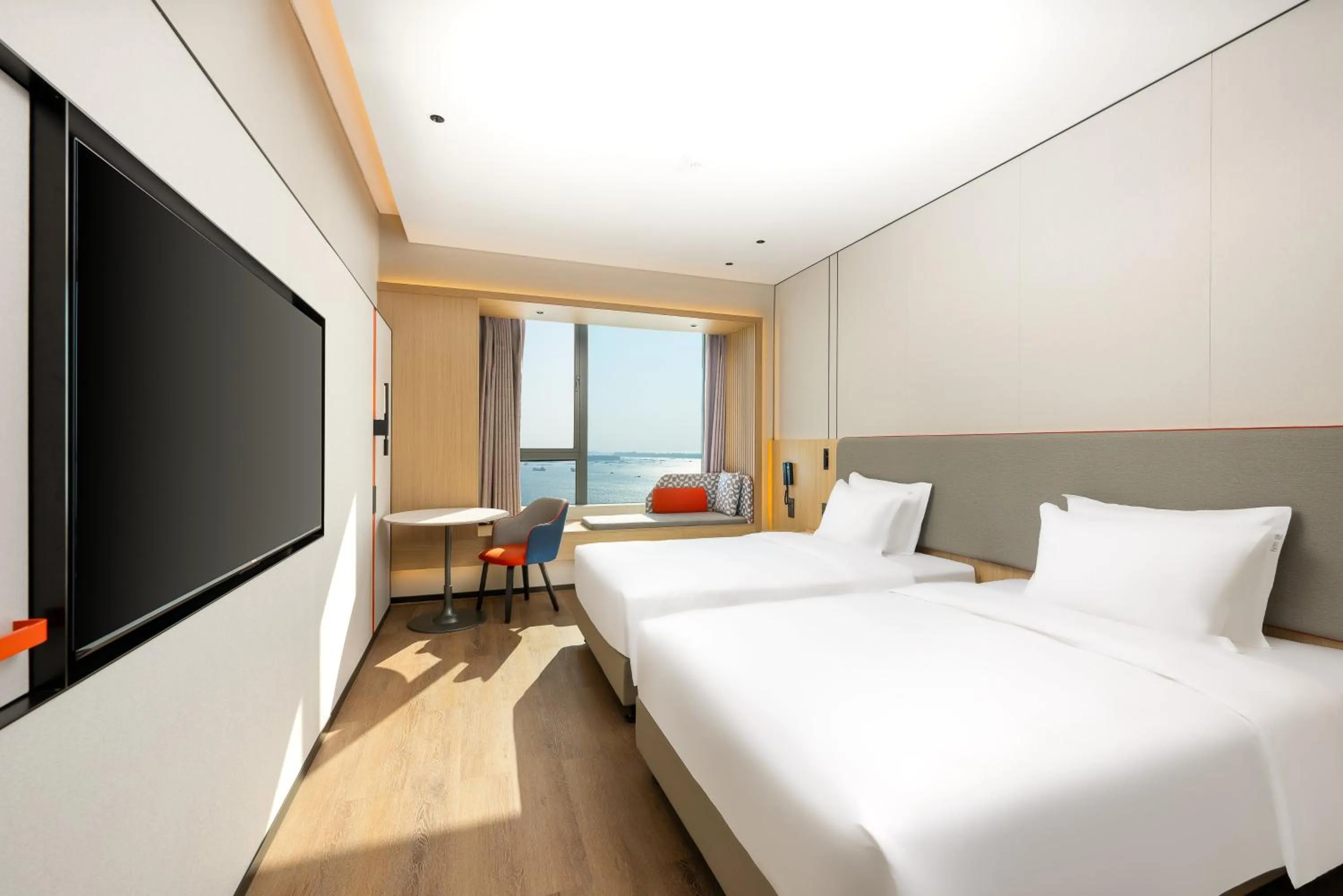 Photo of the whole room, Bed in Holiday Inn Express Zhanjiang Coast by IHG