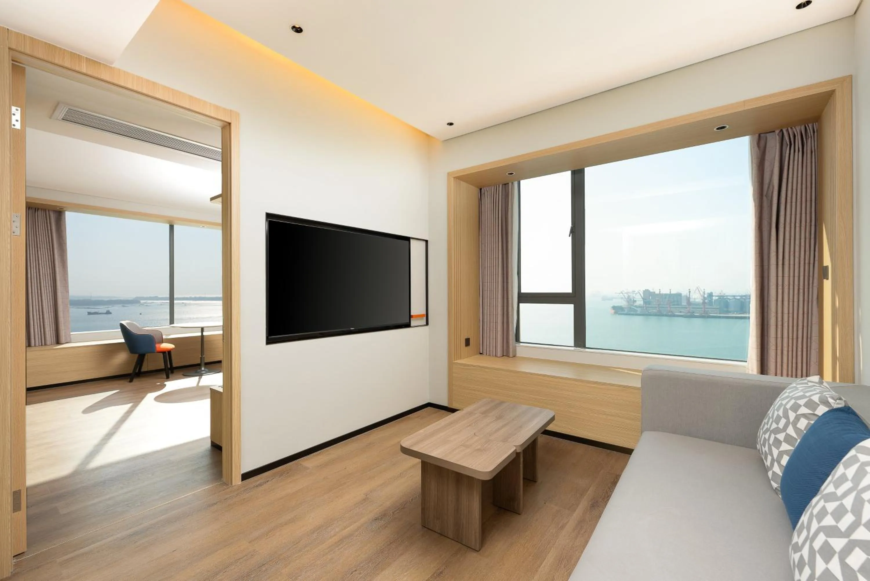 Photo of the whole room in Holiday Inn Express Zhanjiang Coast by IHG