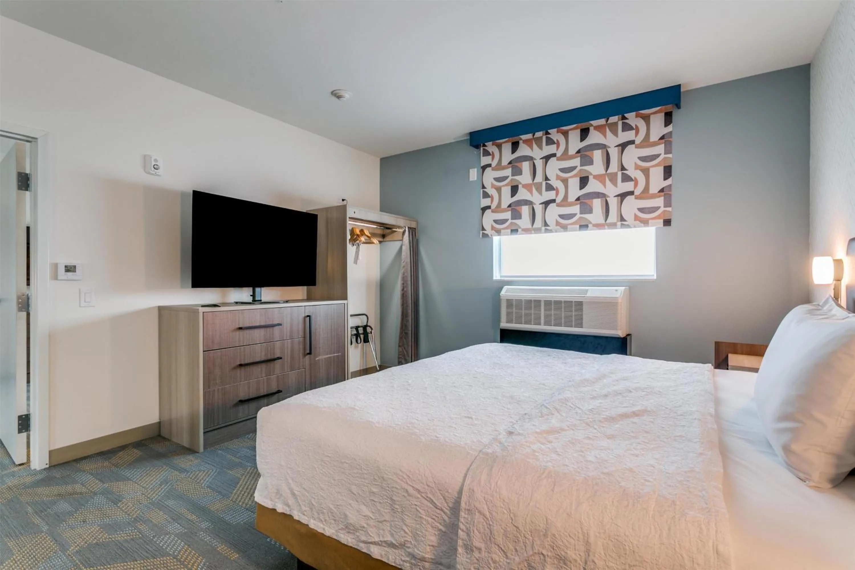 Bed in Home2 Suites by Hilton Coppell DFW Grapevine North