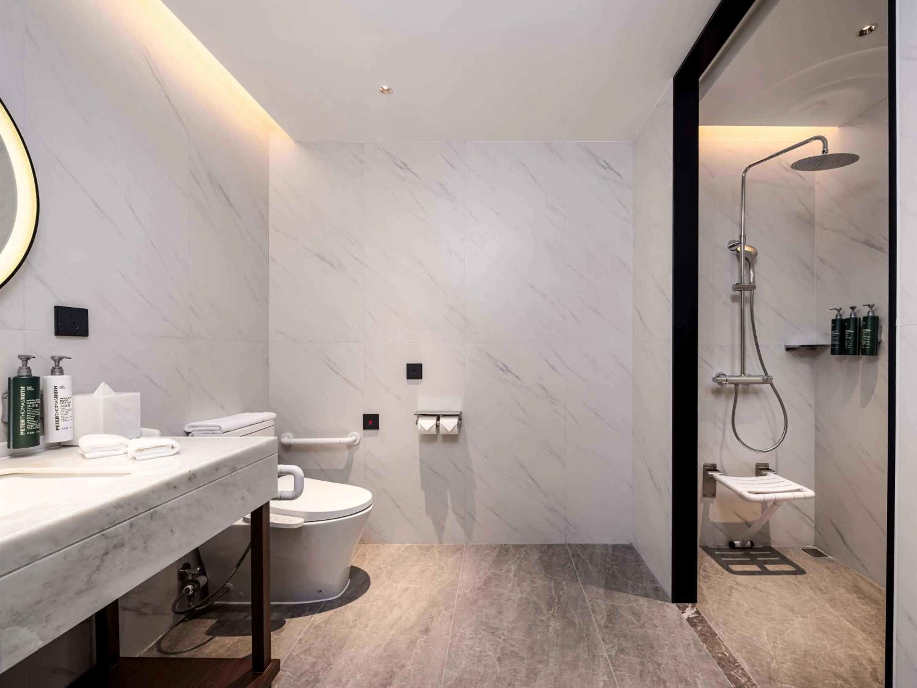 Bathroom in Hilton Garden Inn Hefei High-Tech Zone