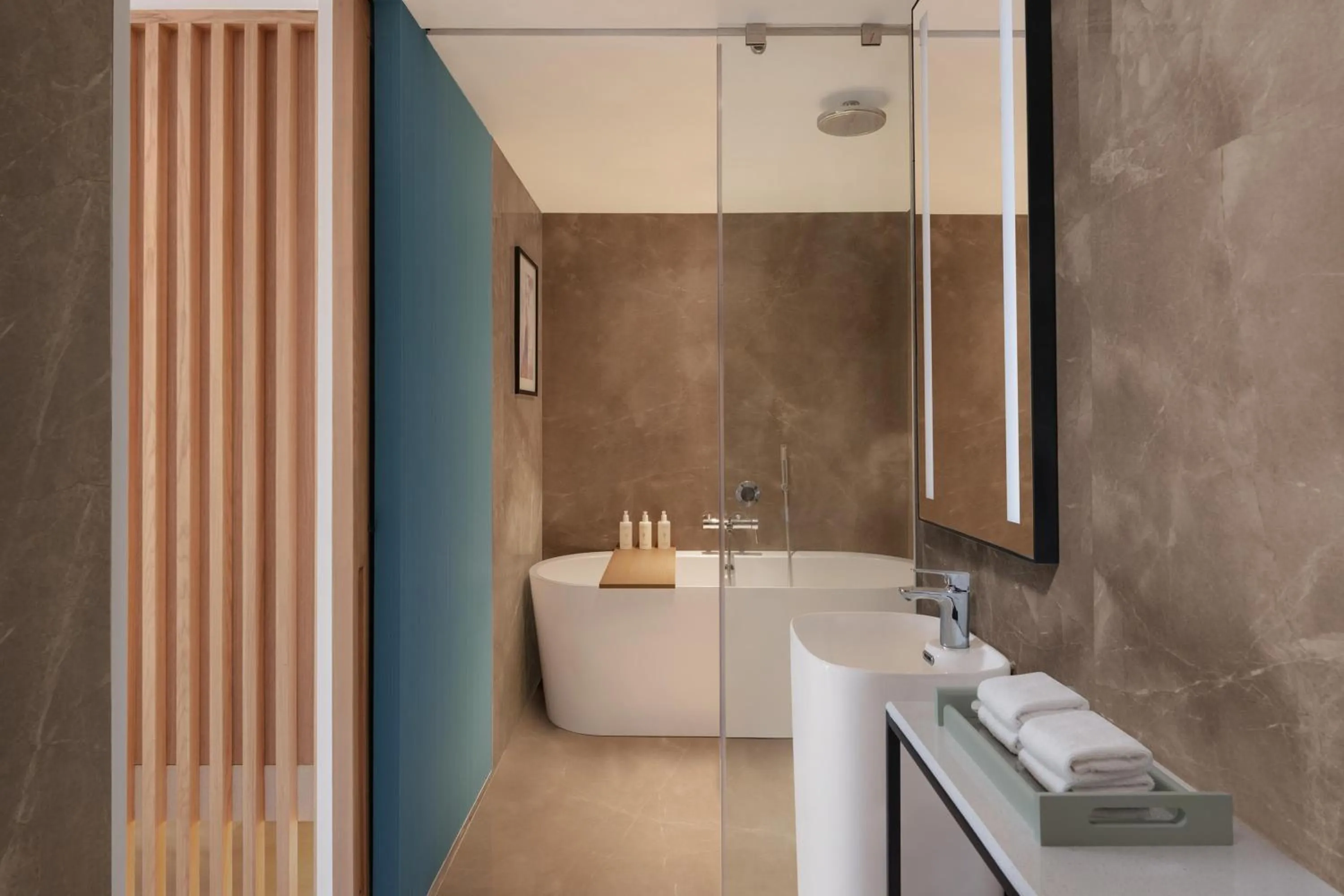 Bathroom in Hilton Garden Inn Surat City Centre