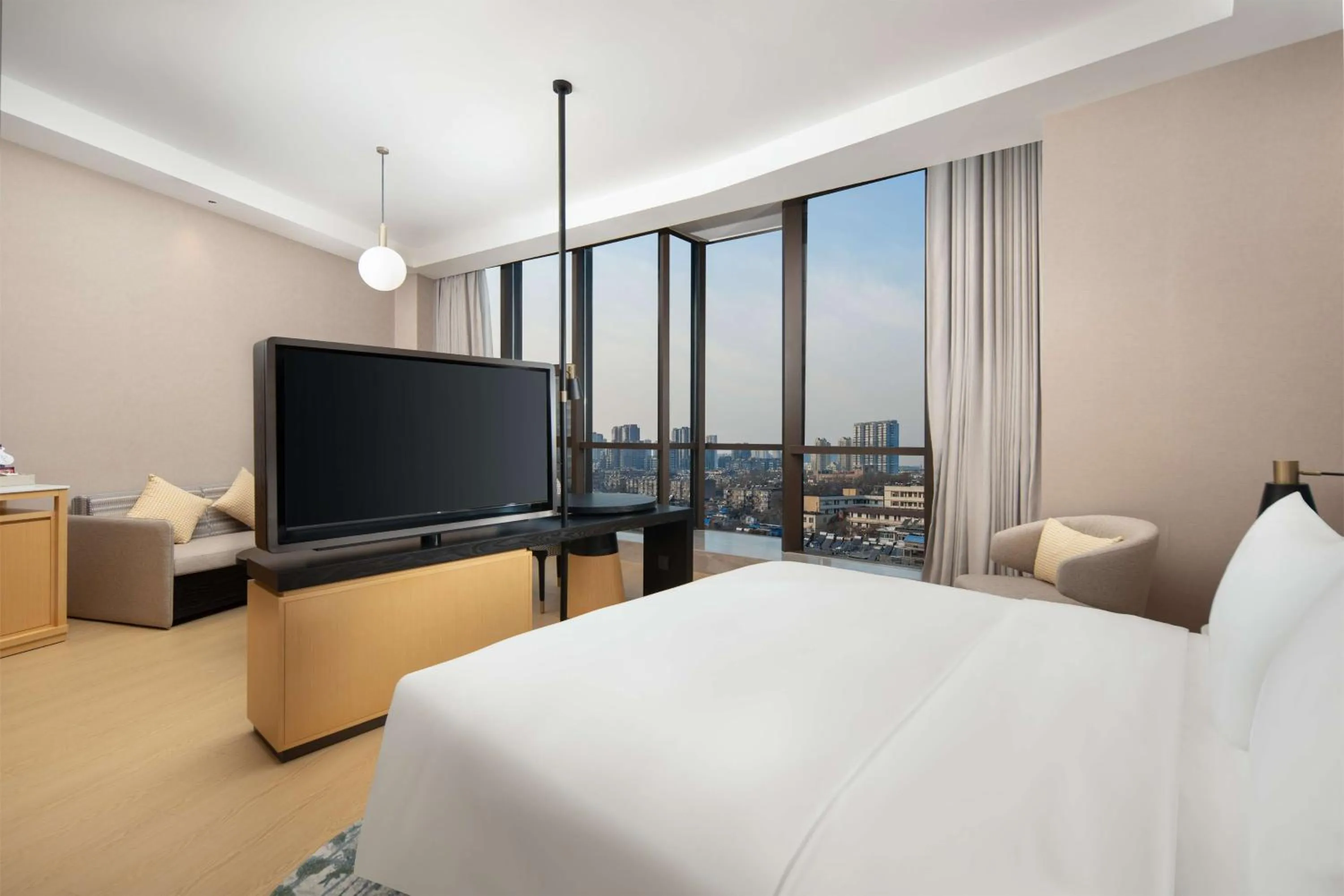 Living room, Bed in Hilton Garden Inn Xuzhou Pengcheng Square