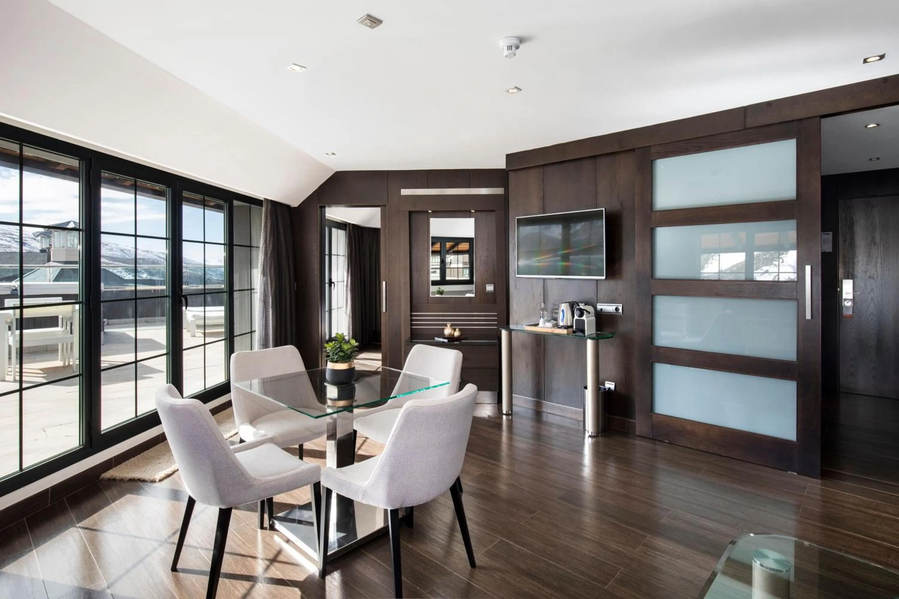 Property building in Meliá Sol y Nieve