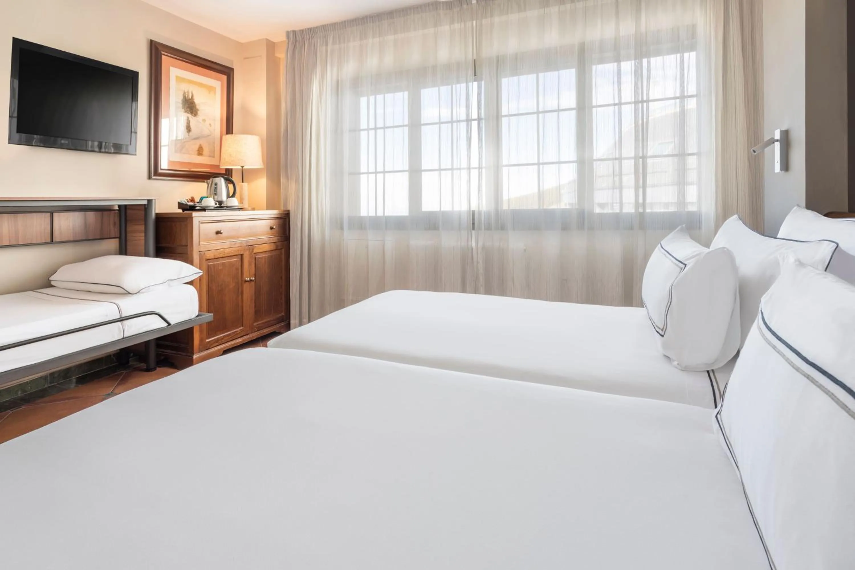 Property building, Bed in Meliá Sol y Nieve