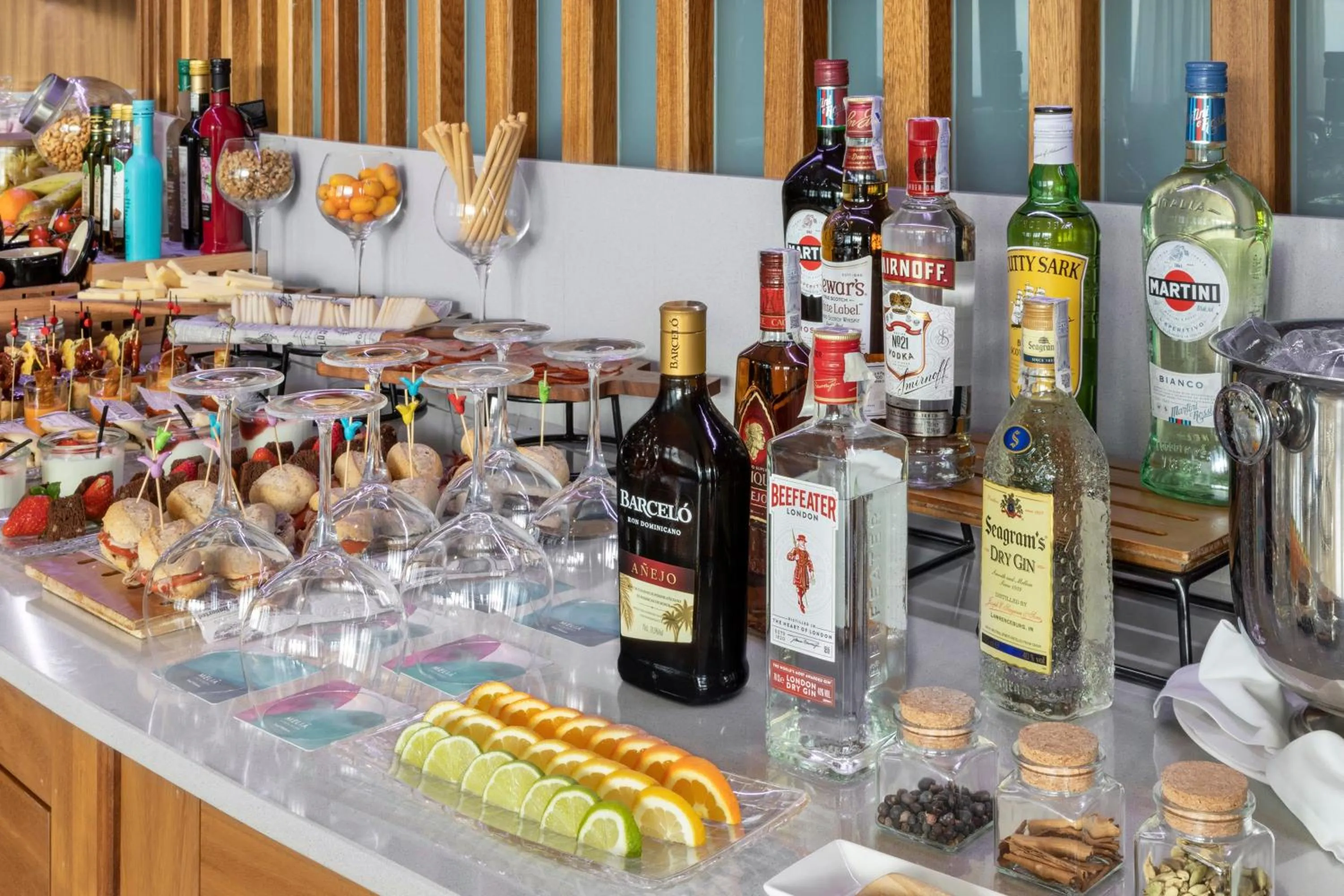 Restaurant/places to eat in Meliá Sol y Nieve