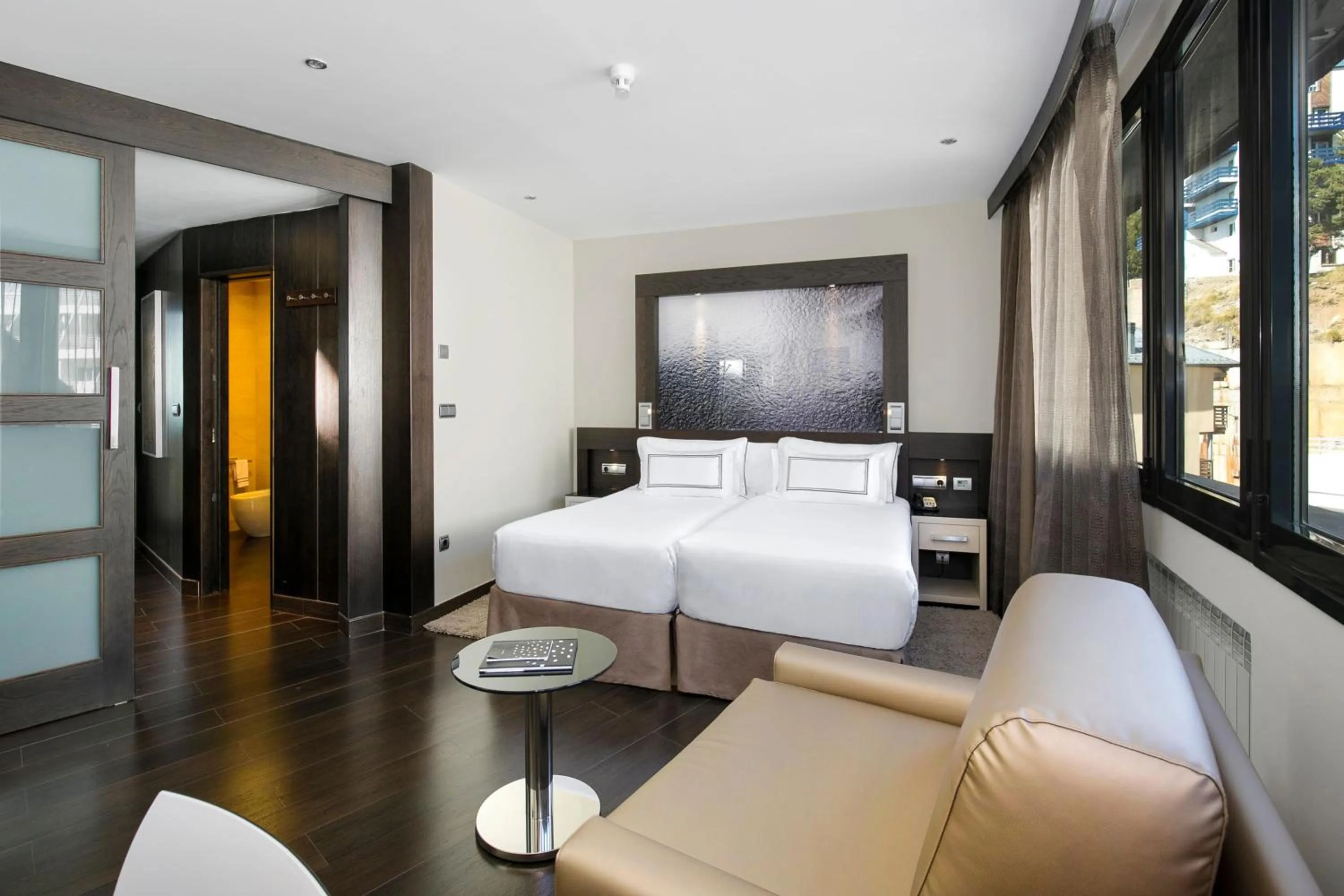 Property building, Bed in Meliá Sol y Nieve