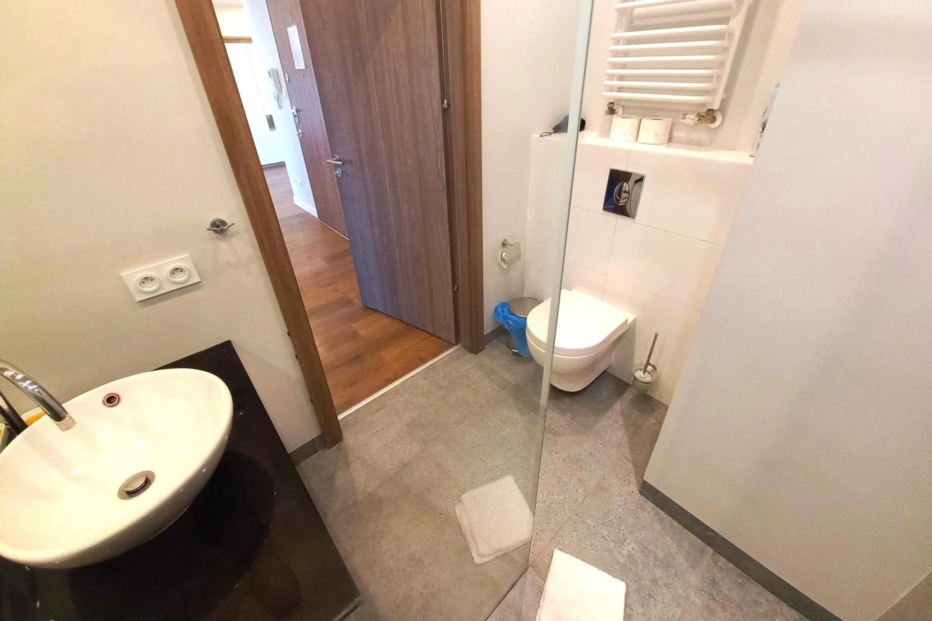 Shower in erApartments Oxygen Residence