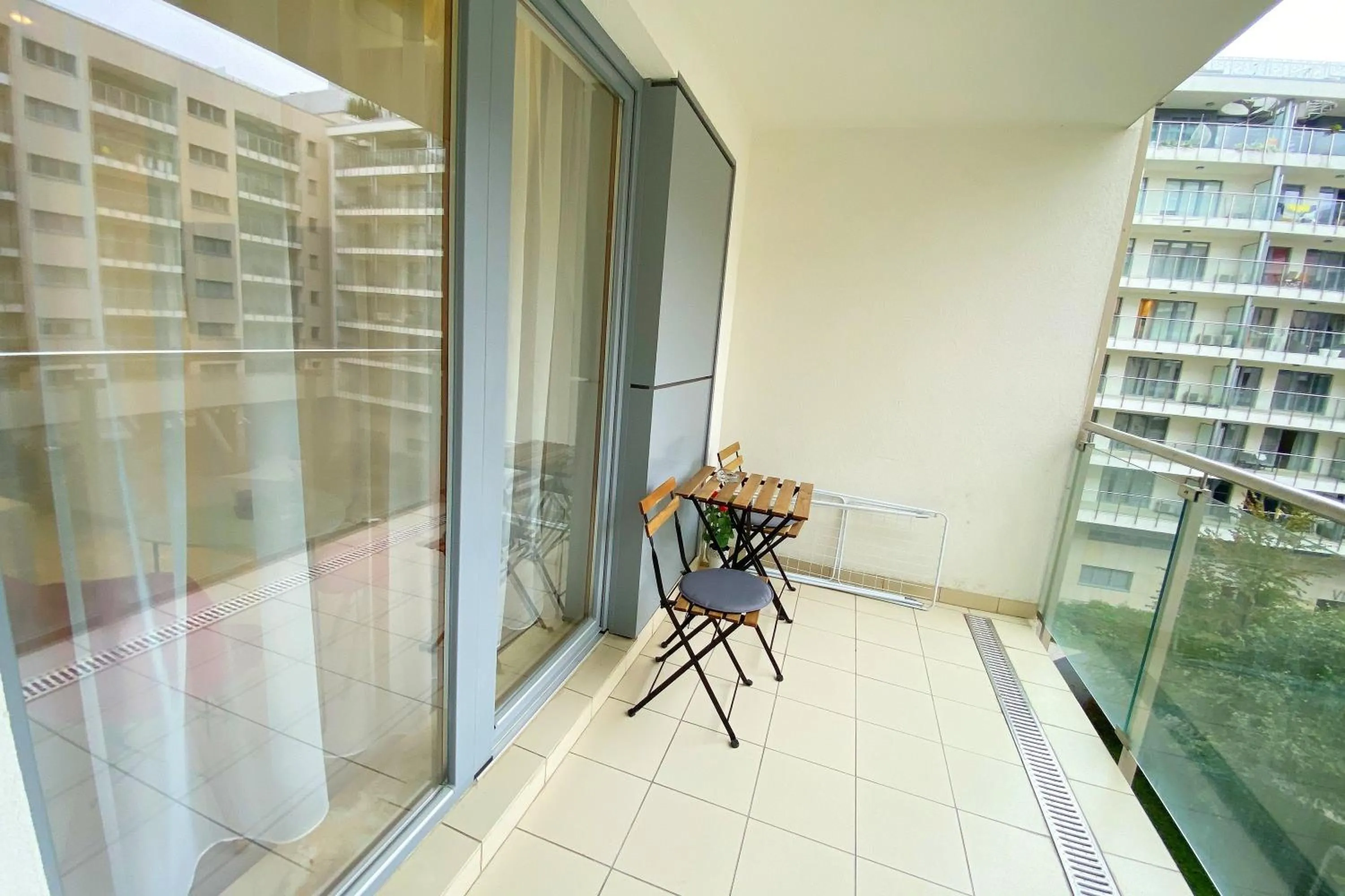 Balcony/Terrace in erApartments Oxygen Residence