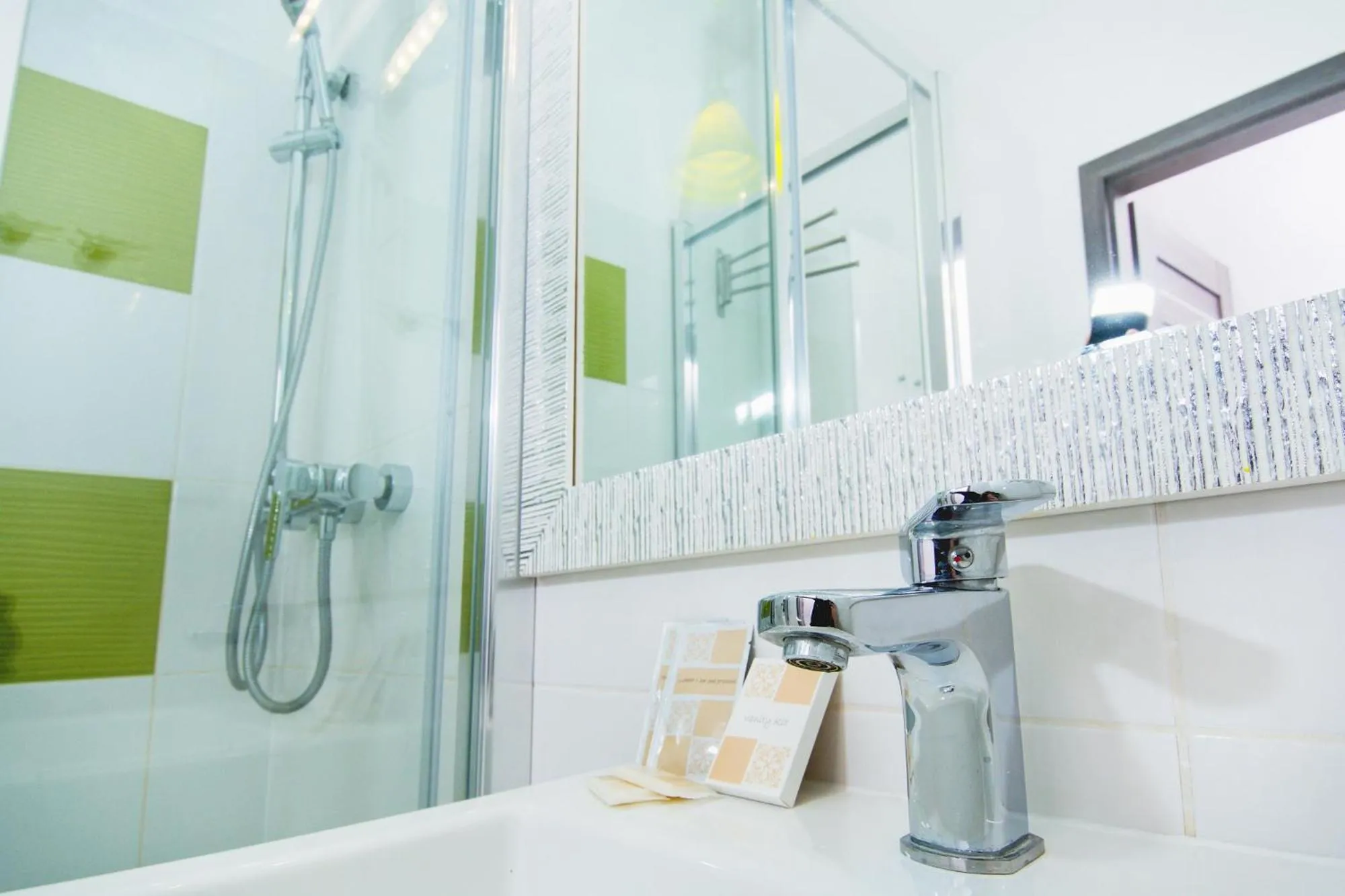Shower in erApartments Oxygen Residence