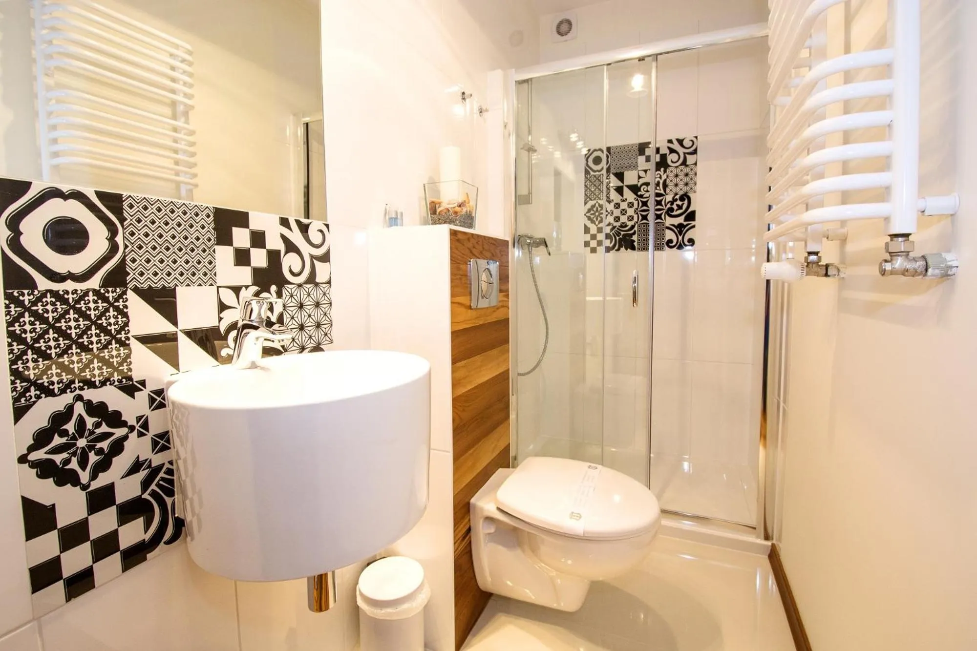 Shower in erApartments Oxygen Residence