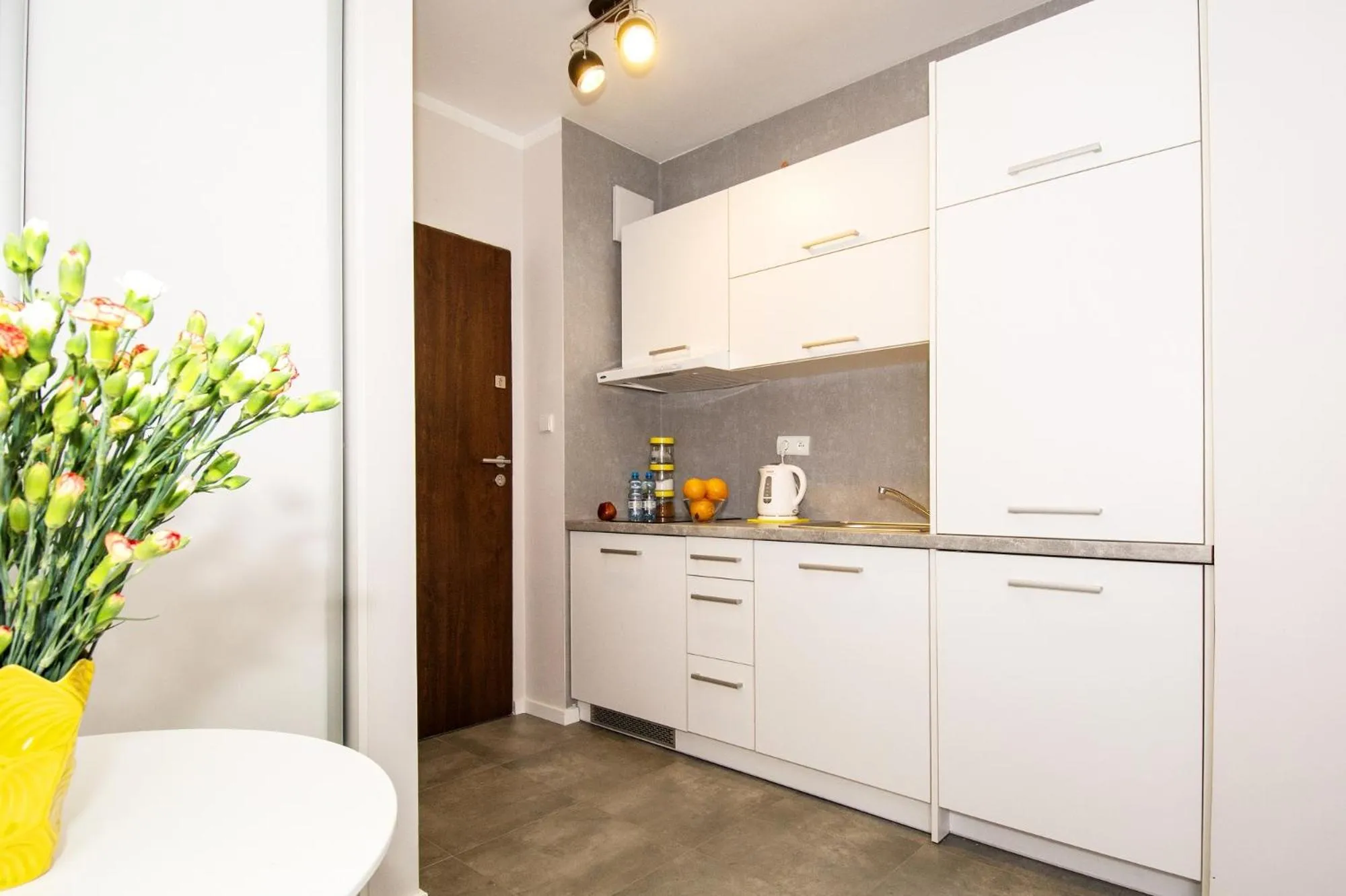 Kitchen or kitchenette in erApartments Oxygen Residence