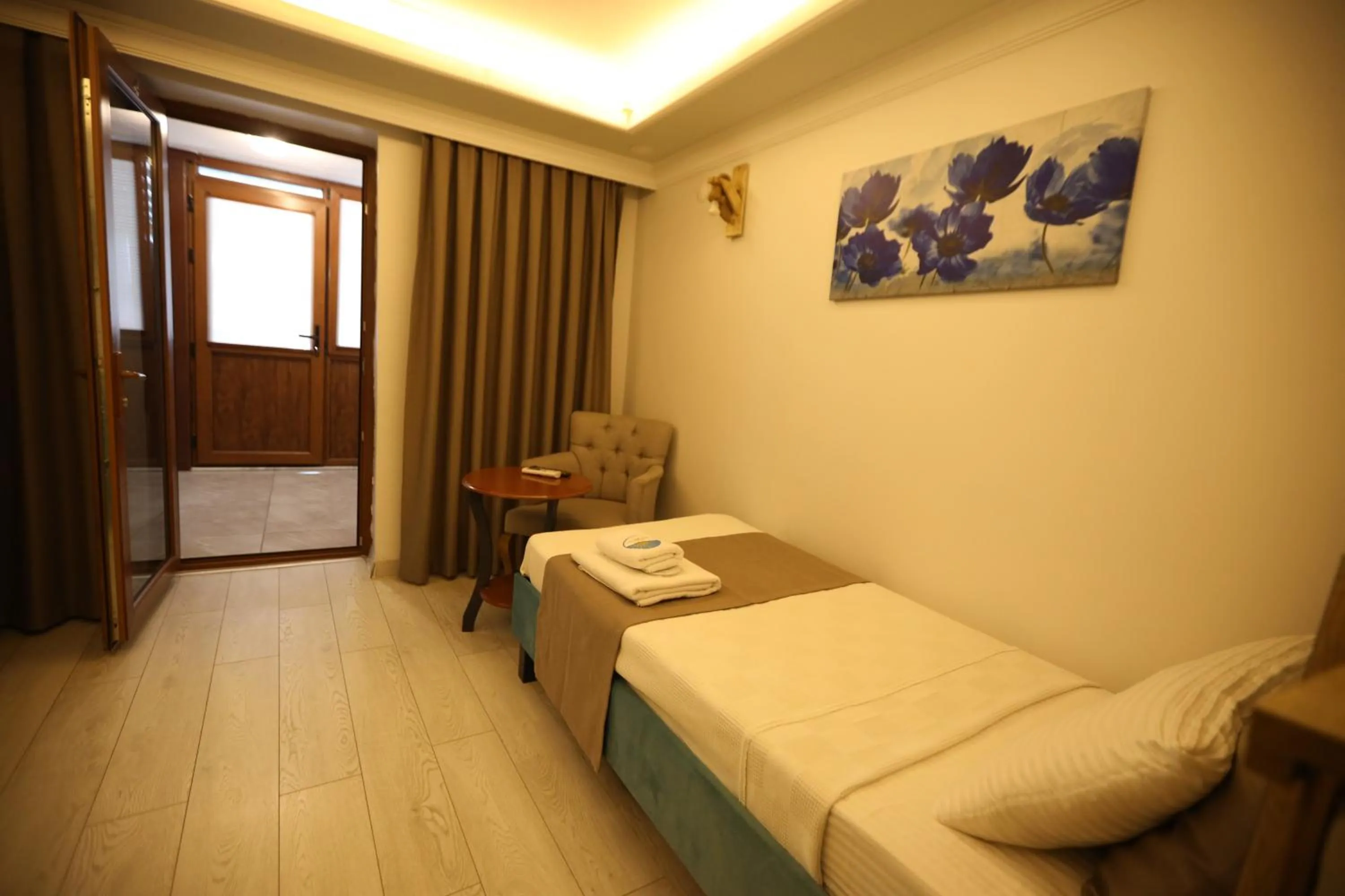 Bedroom, Bed in Emek Pansiyon