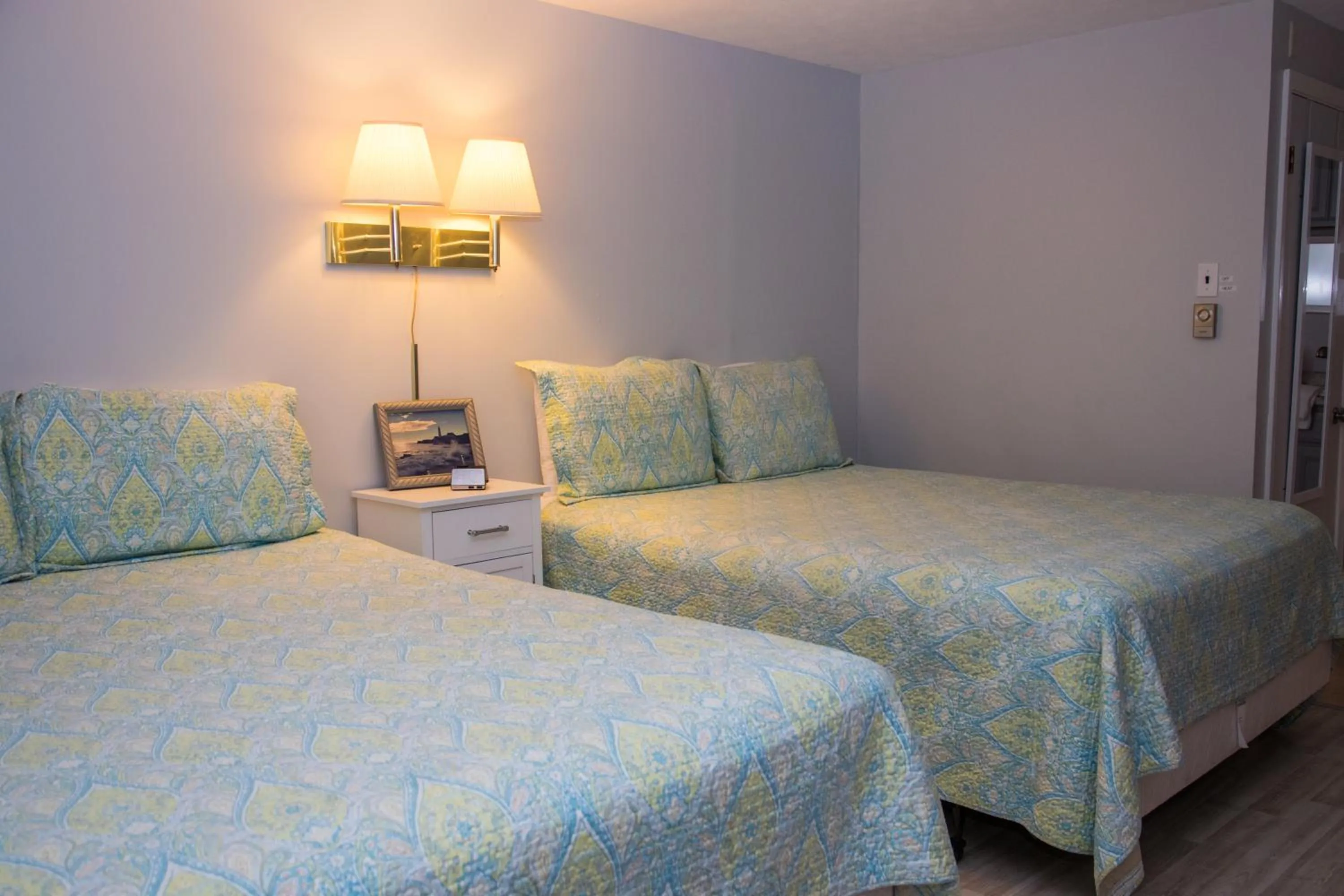 Bed in Seacoast Motel