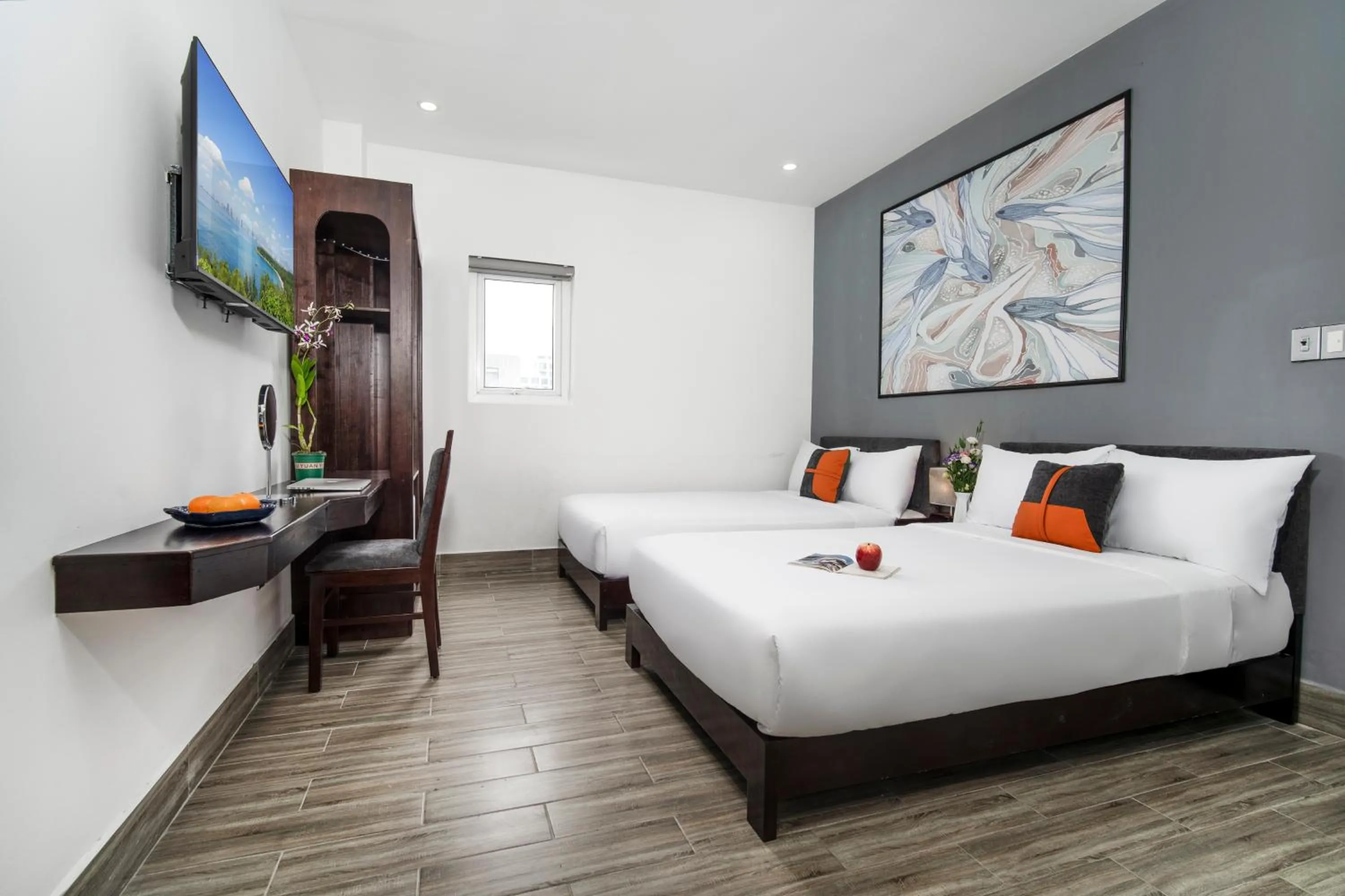 Deluxe Twin Room in Coral Cove Hotel