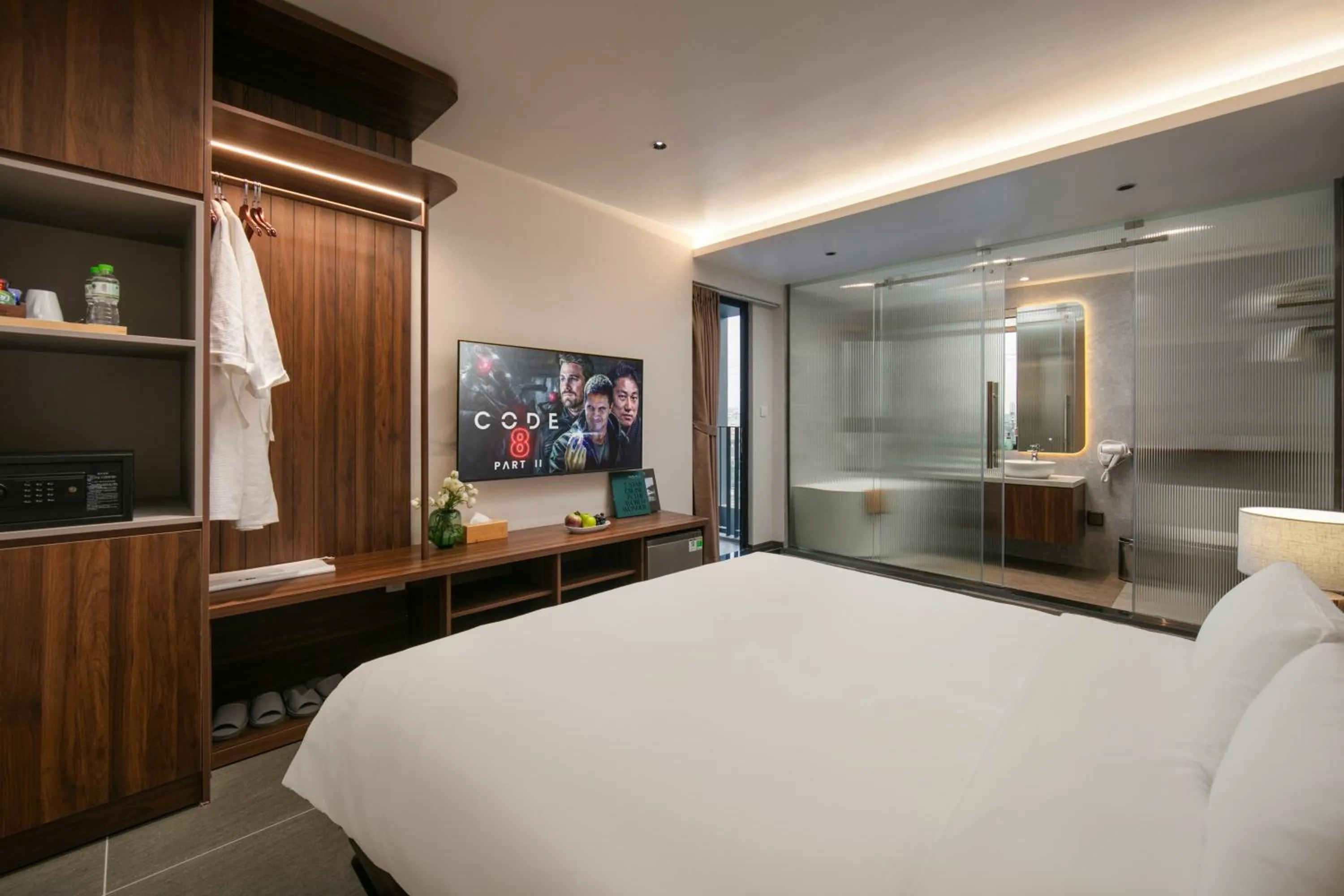 Communal lounge/ TV room, Bed in Hanoi Riverview Boutique Hotel & Apartment
