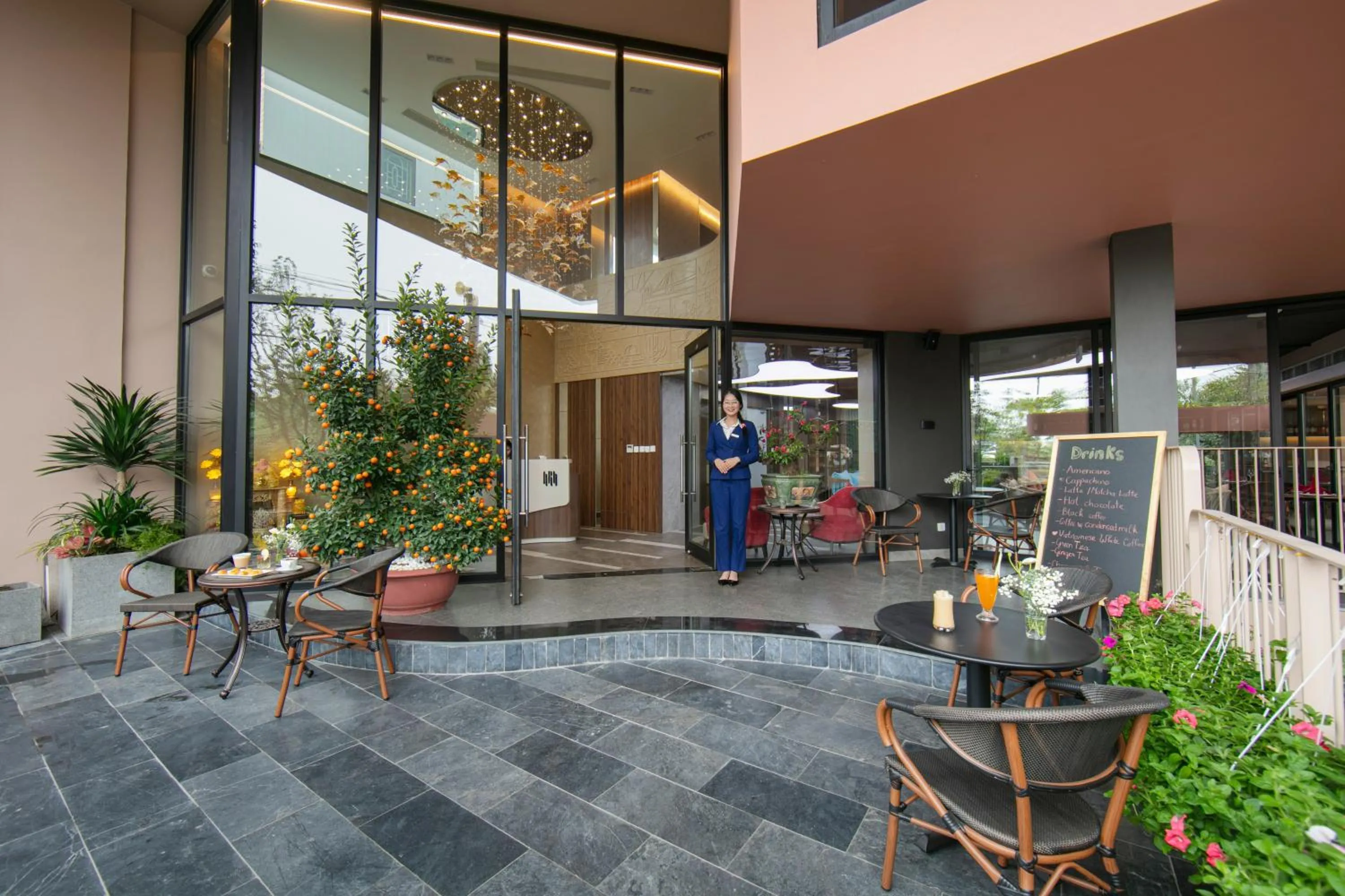 Property building in Hanoi Riverview Boutique Hotel & Apartment