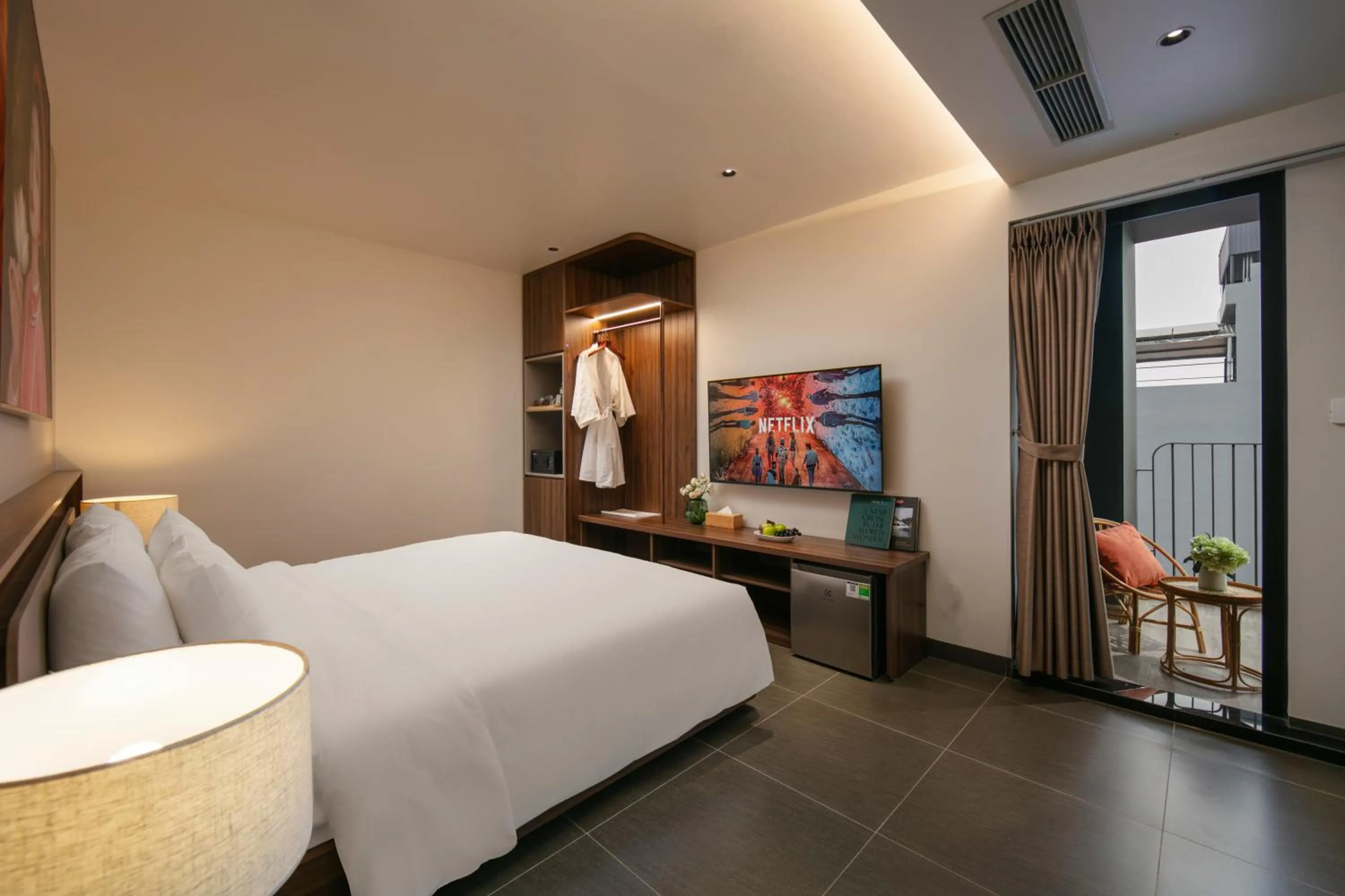 Communal lounge/ TV room, Bed in Hanoi Riverview Boutique Hotel & Apartment