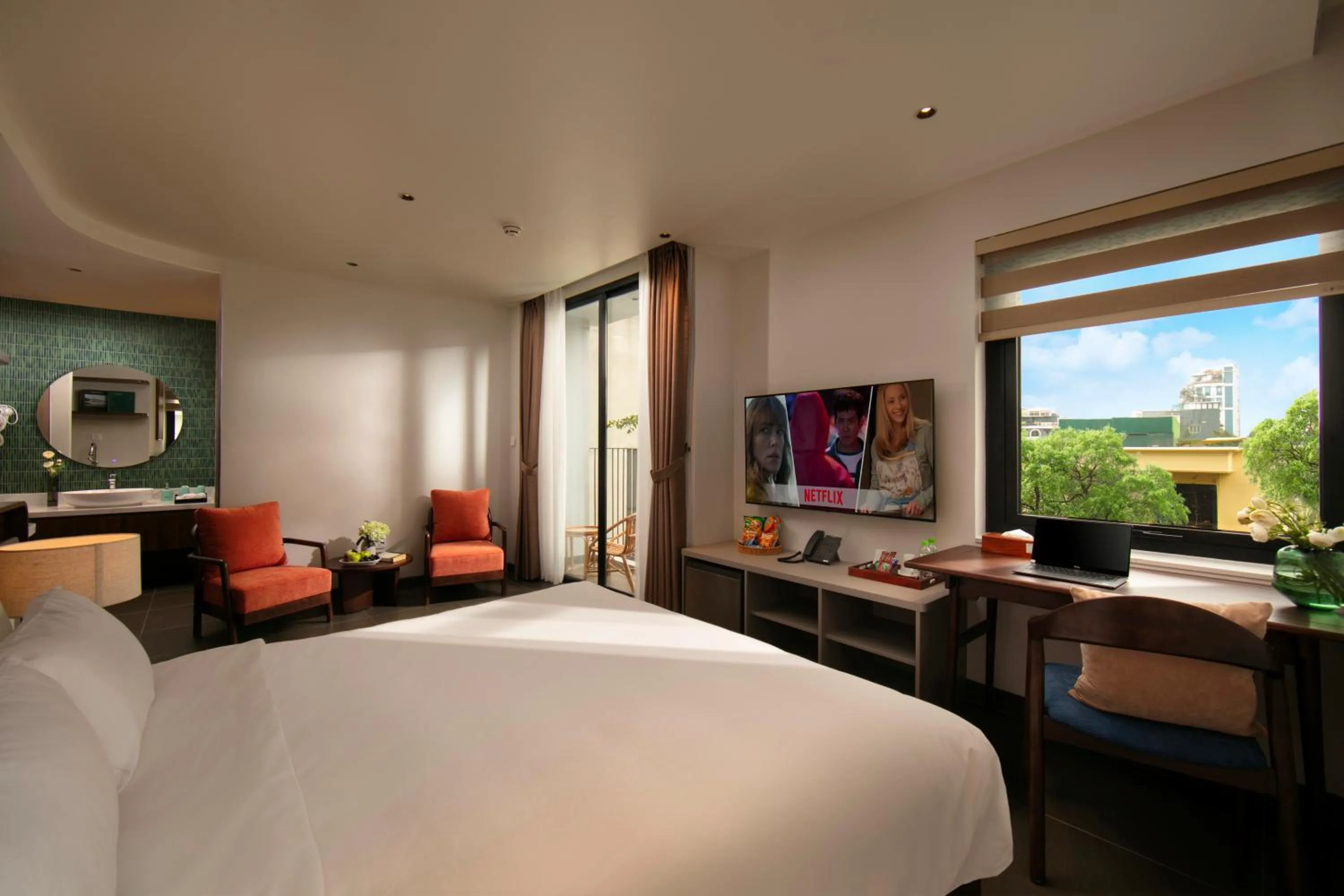 Communal lounge/ TV room, Bed in Hanoi Riverview Boutique Hotel & Apartment