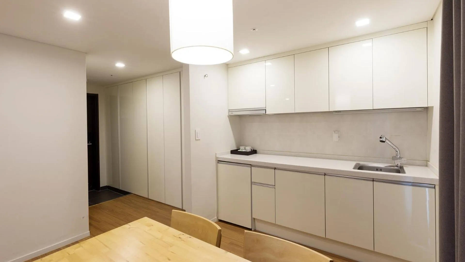 Kitchen or kitchenette in Vistacay Hotel Worldcup