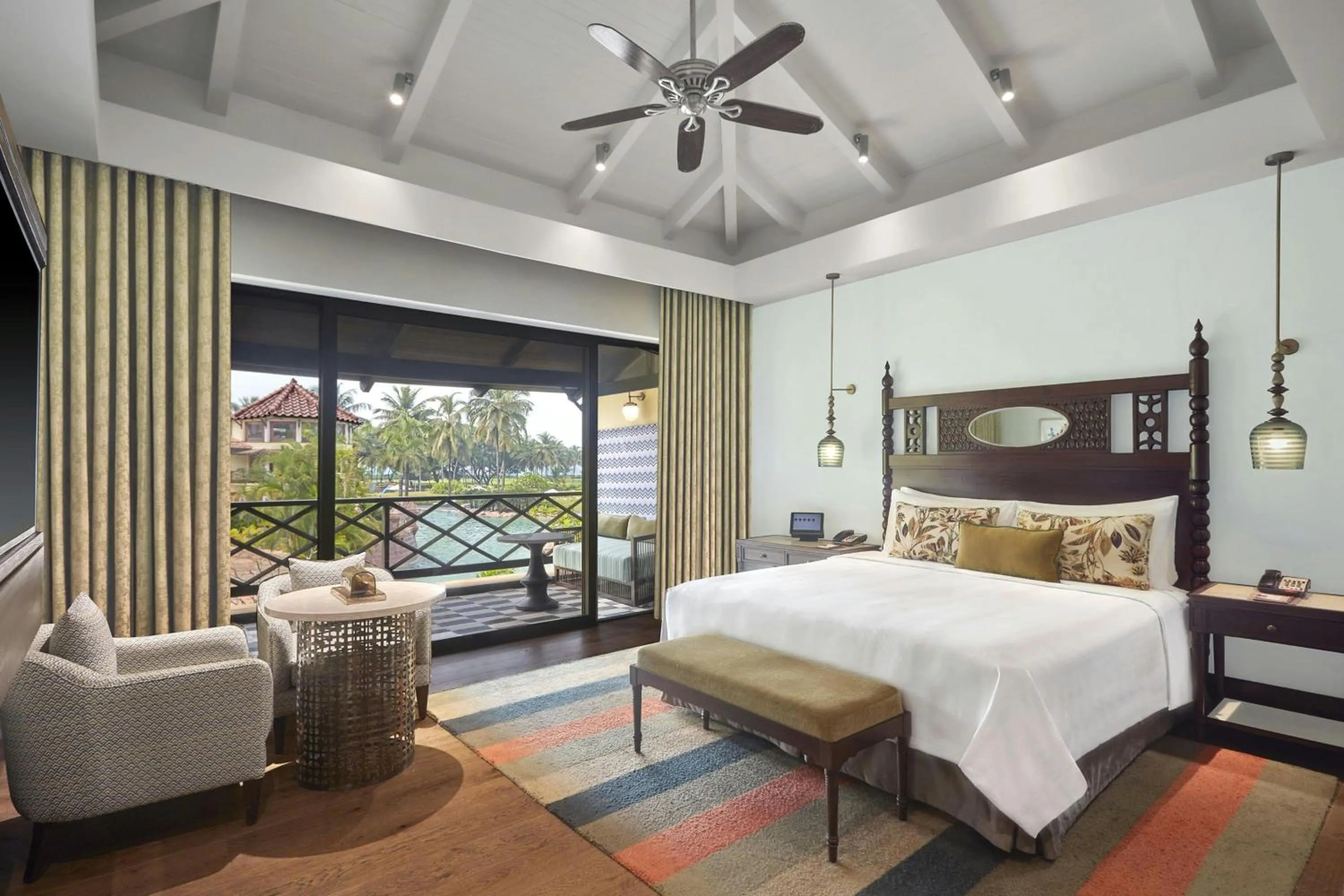 Swimming pool, Bed in ITC Grand Goa, a Luxury Collection Resort & Spa, Goa