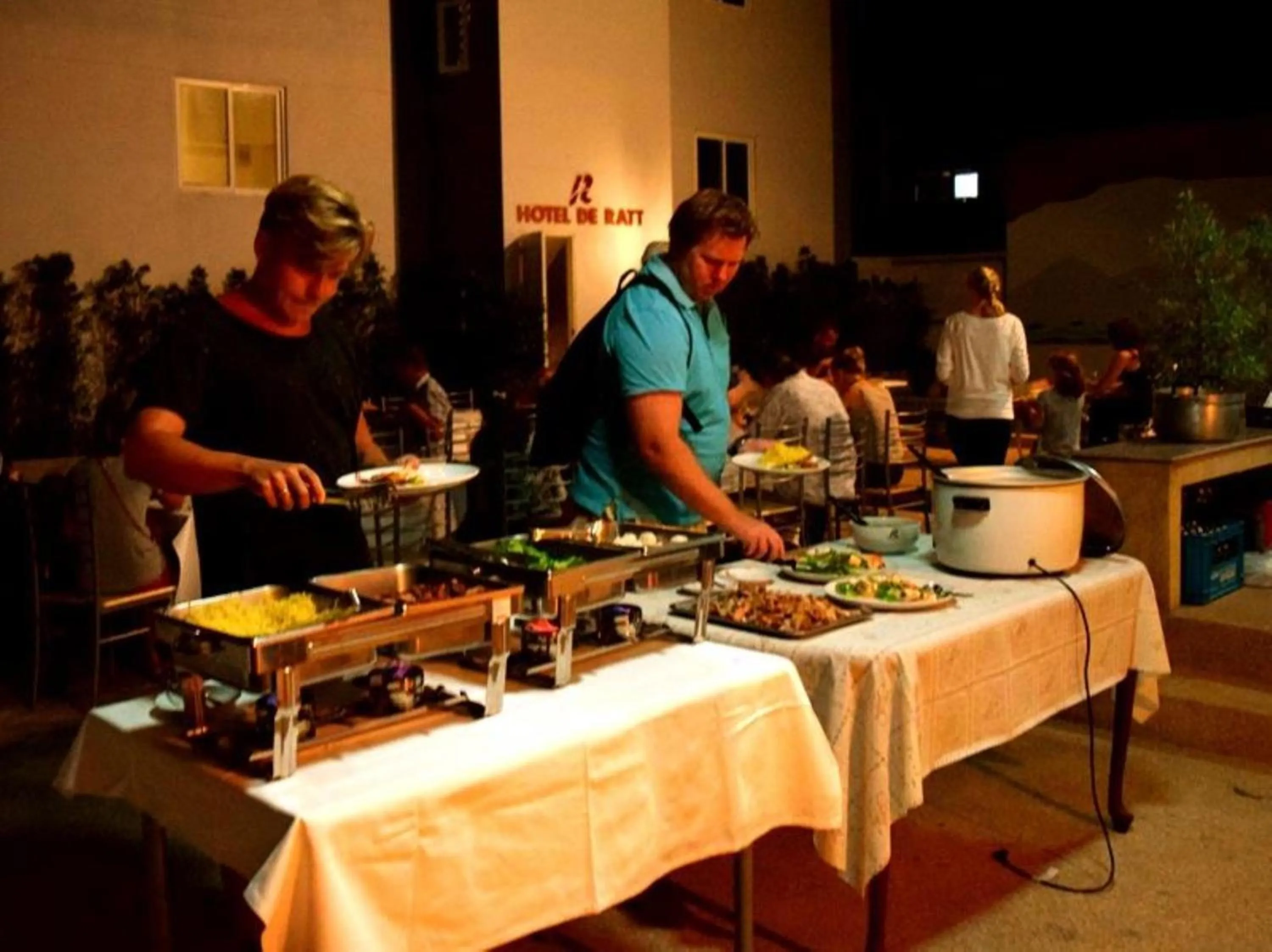 Restaurant/places to eat in Hotel De Ratt