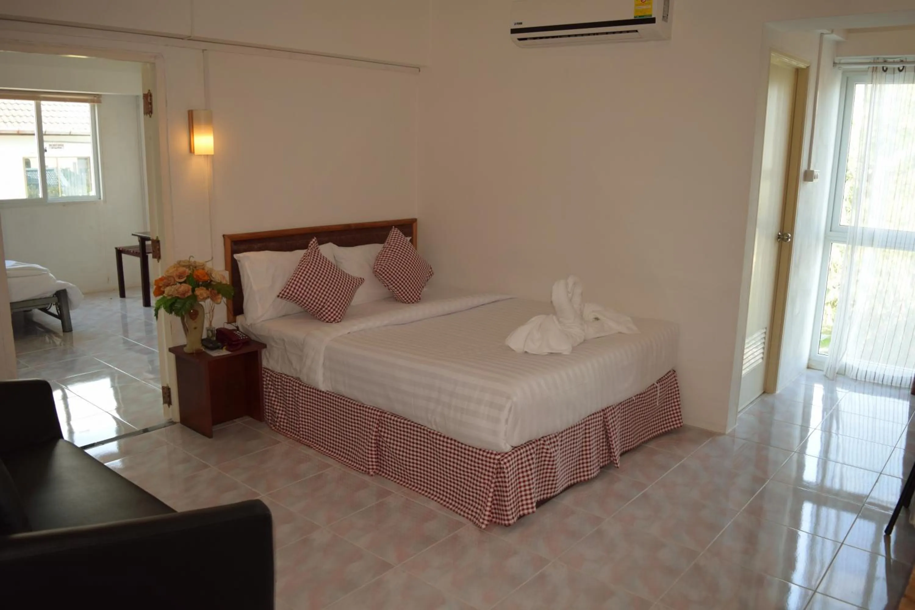 Bathroom, Bed in Hotel De Ratt