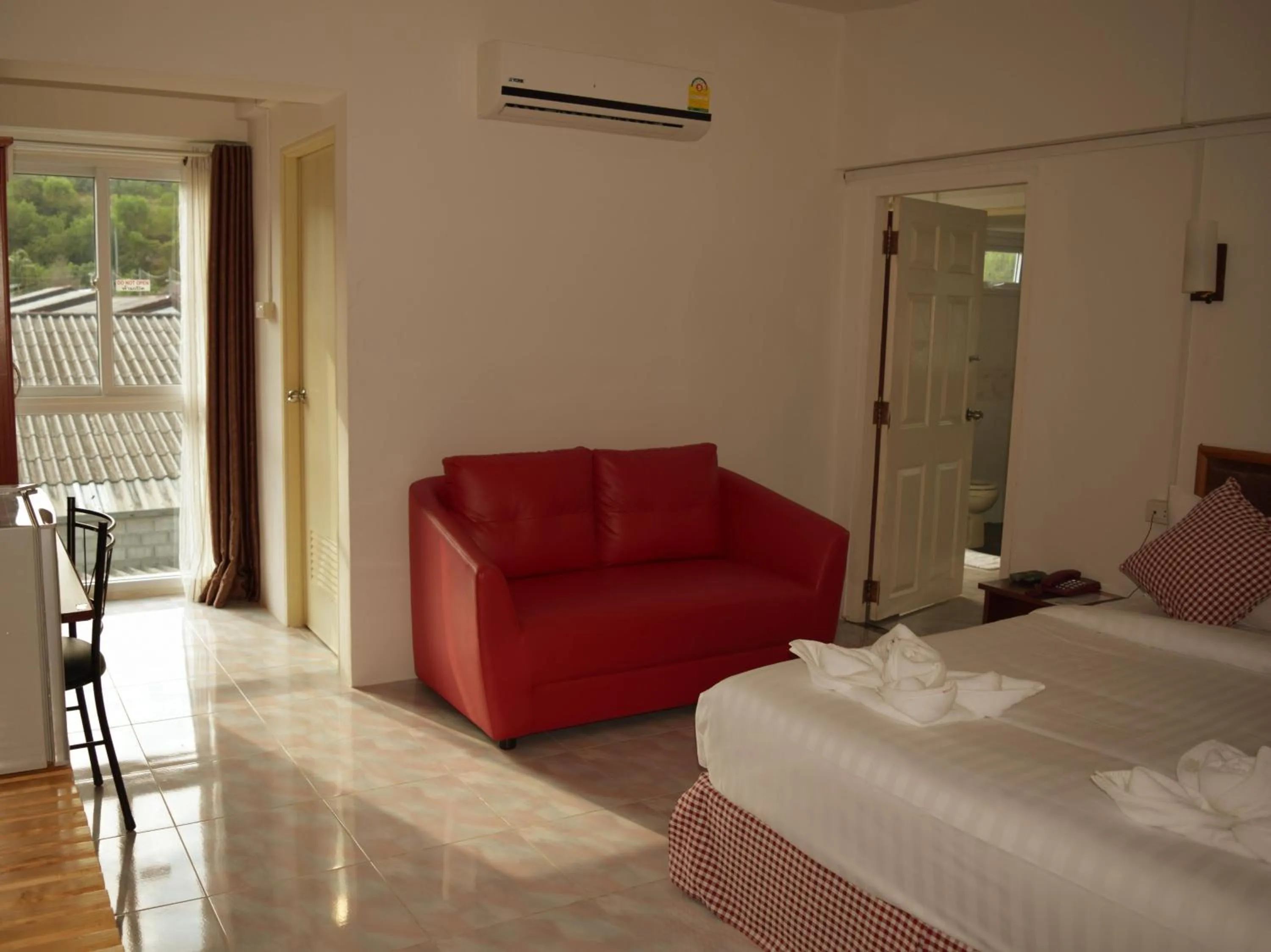 Bathroom, Bed in Hotel De Ratt