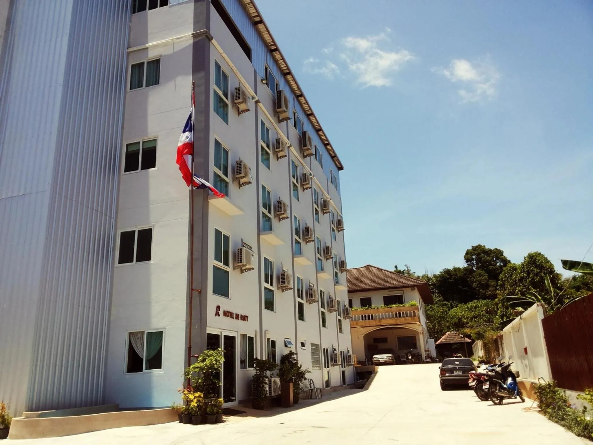 Property building in Hotel De Ratt