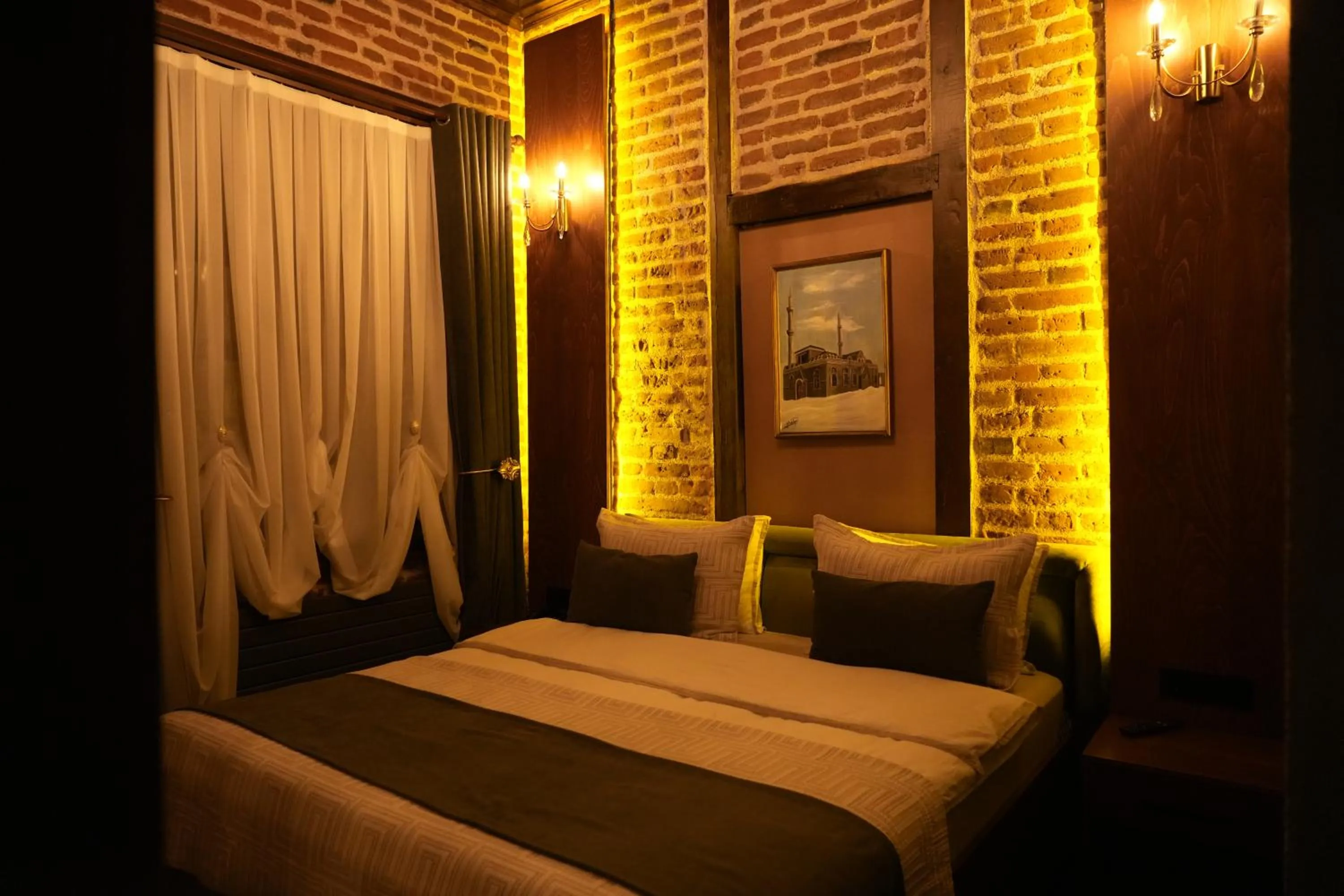 Bed in Mihman Konak Hotel