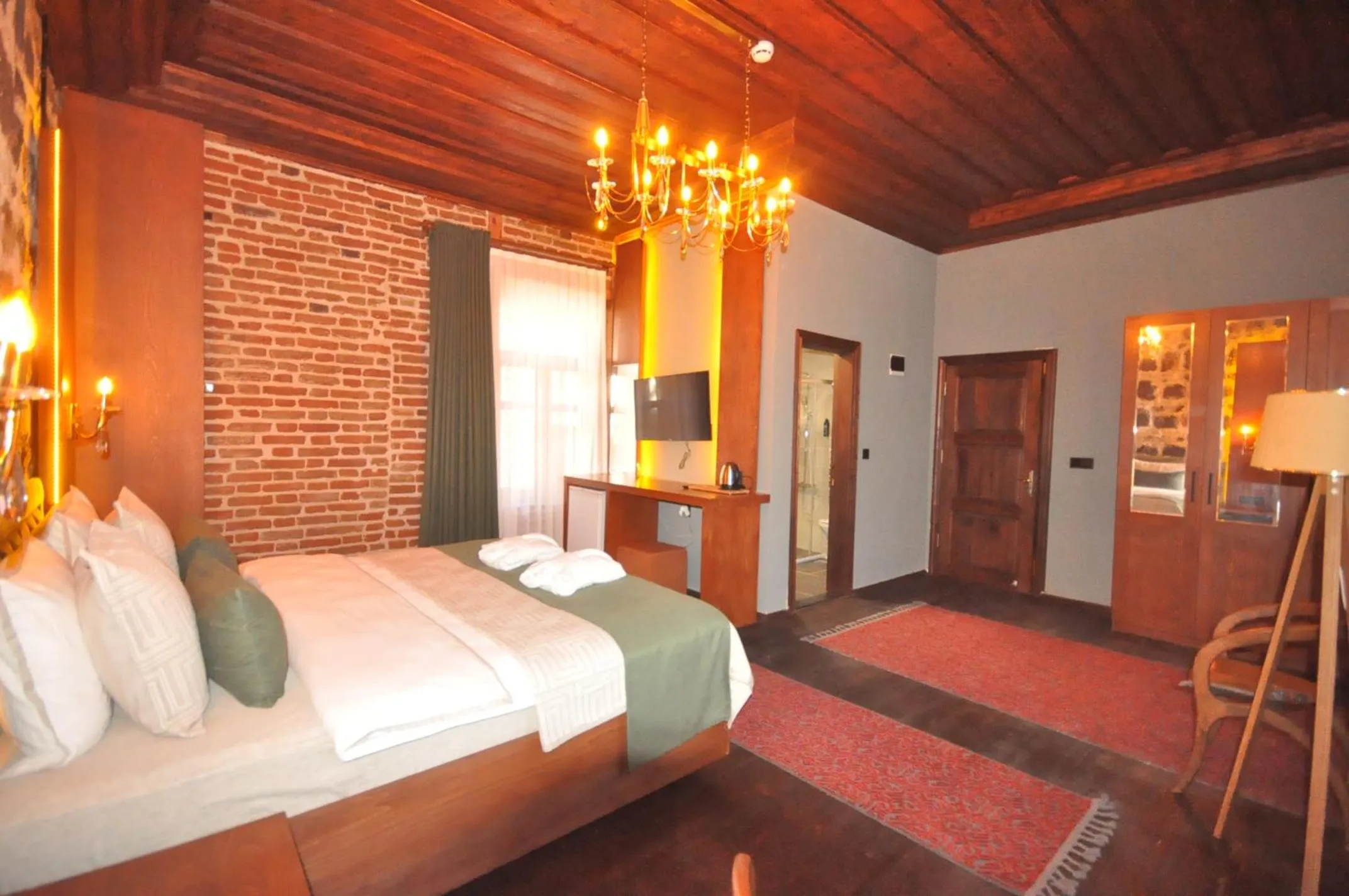 Bed in Mihman Konak Hotel