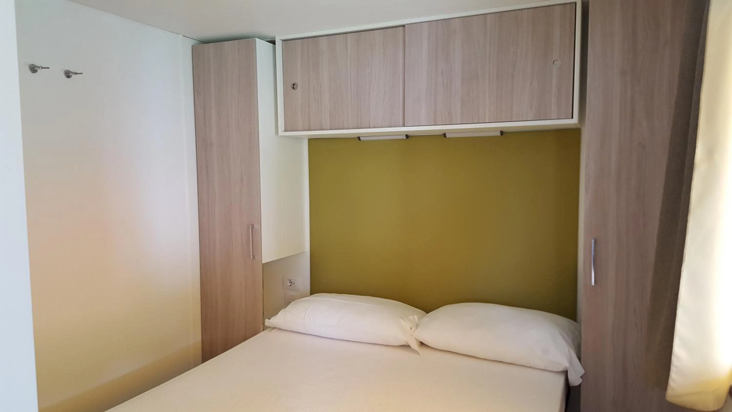 Bedroom, Bed in Campeggio del Garda