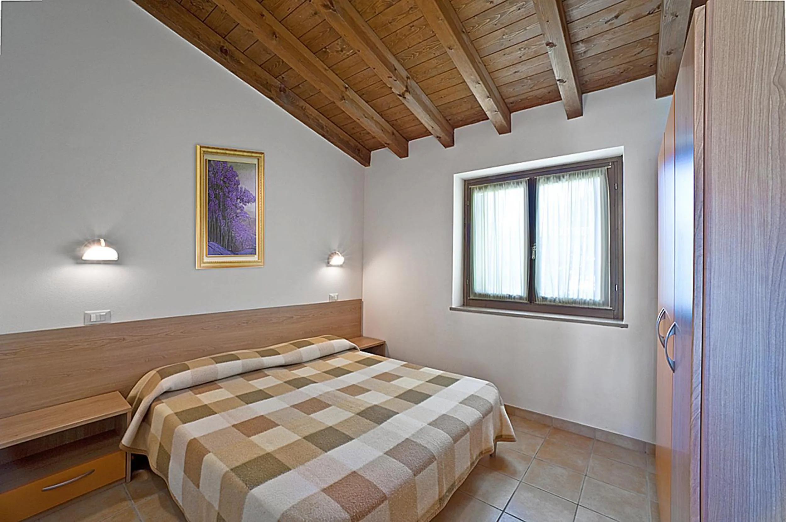 Photo of the whole room, Bed in Campeggio del Garda