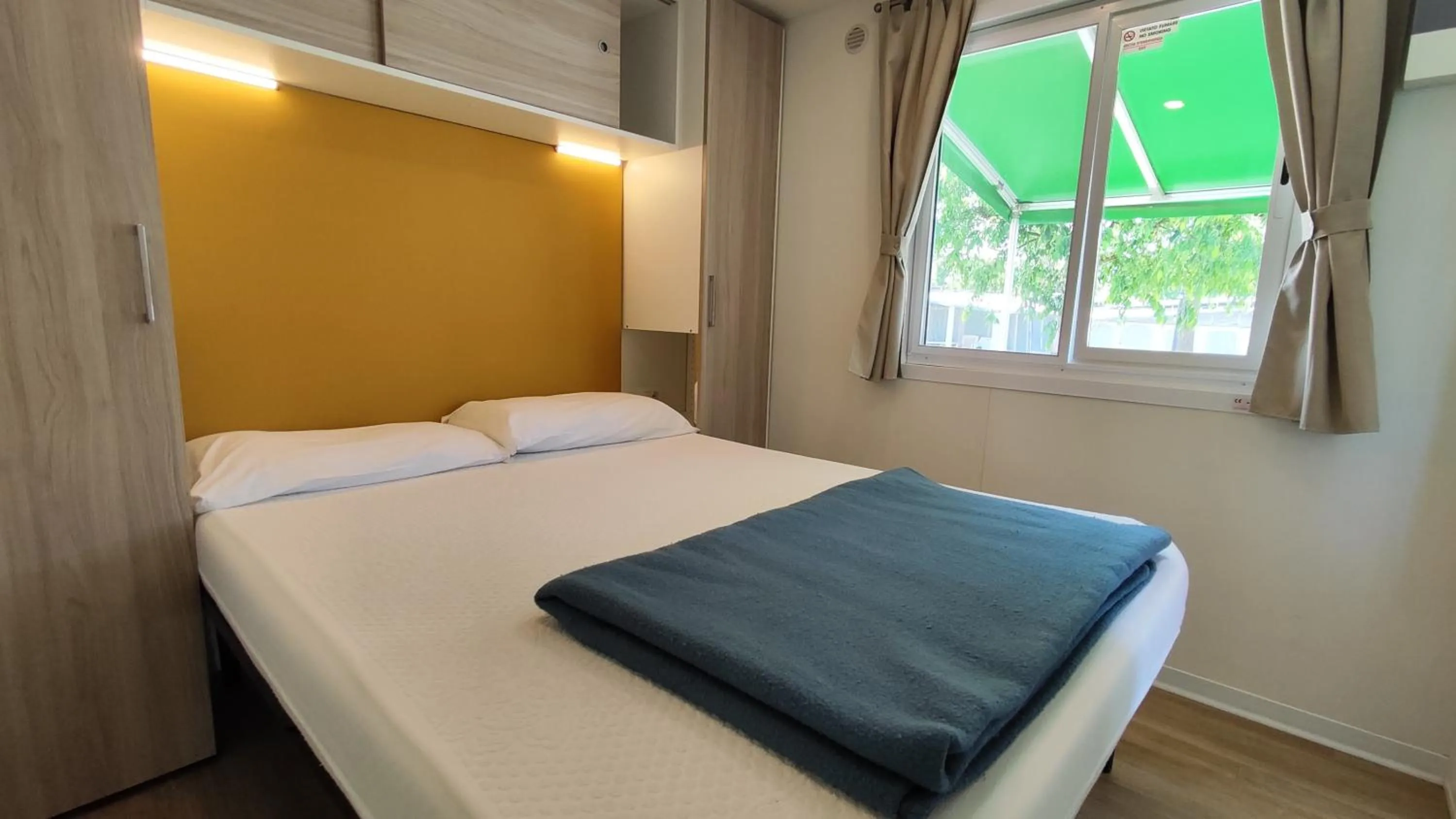 Bed in Campeggio del Garda