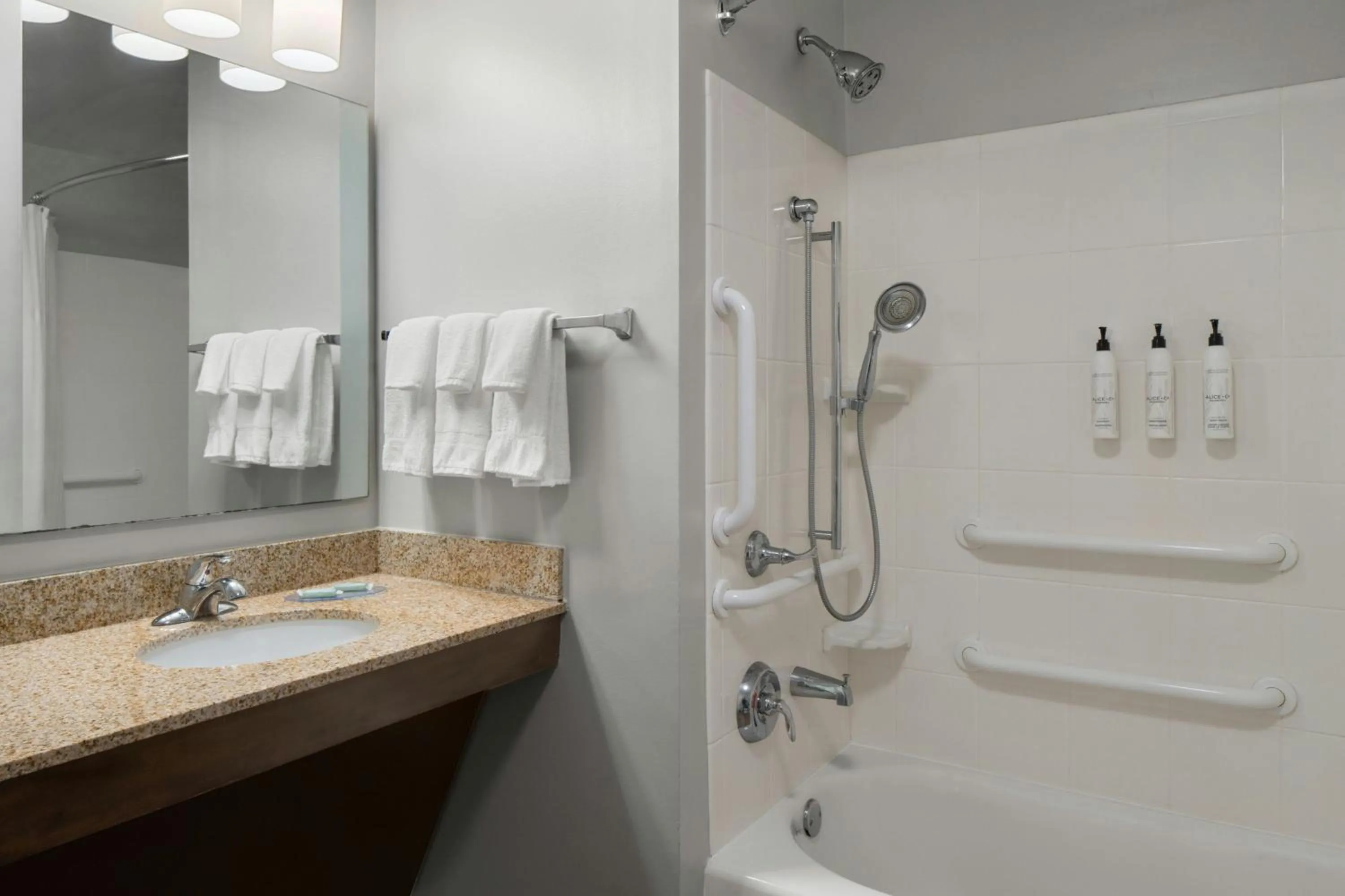 Bathroom in TownePlace Suites by Marriott Florence