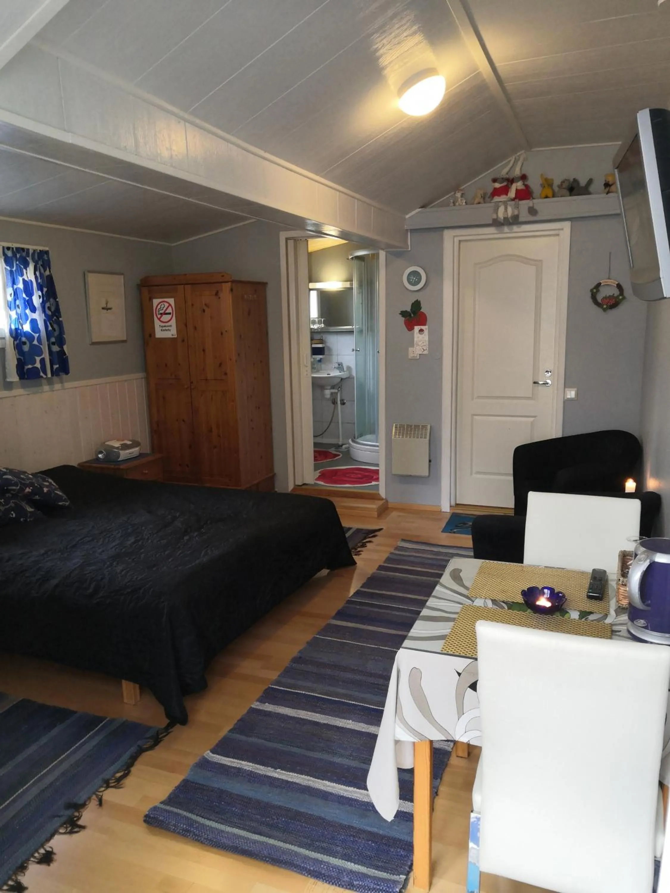 Photo of the whole room, Bed in Hostel Mansikka