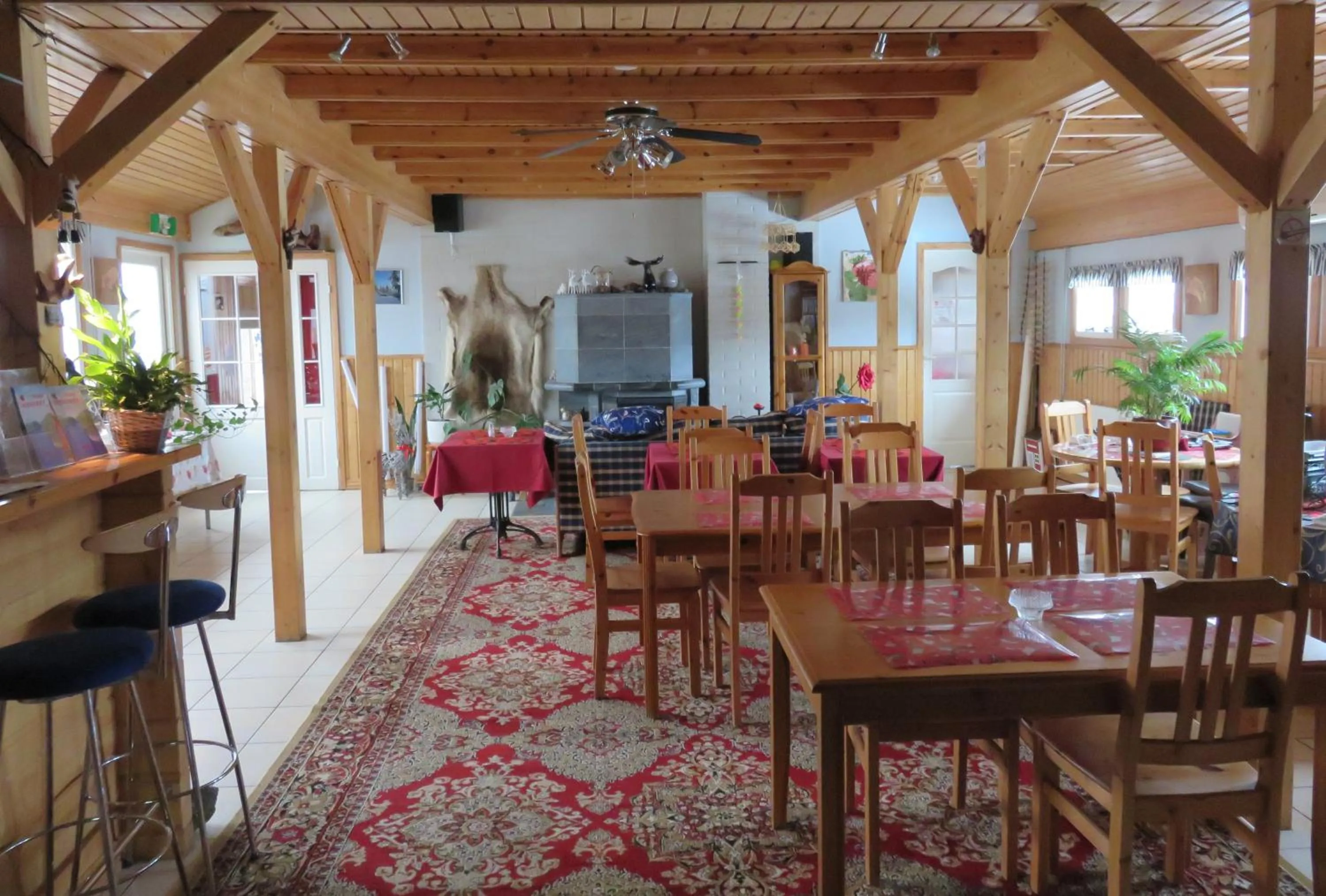 Restaurant/places to eat in Hostel Mansikka