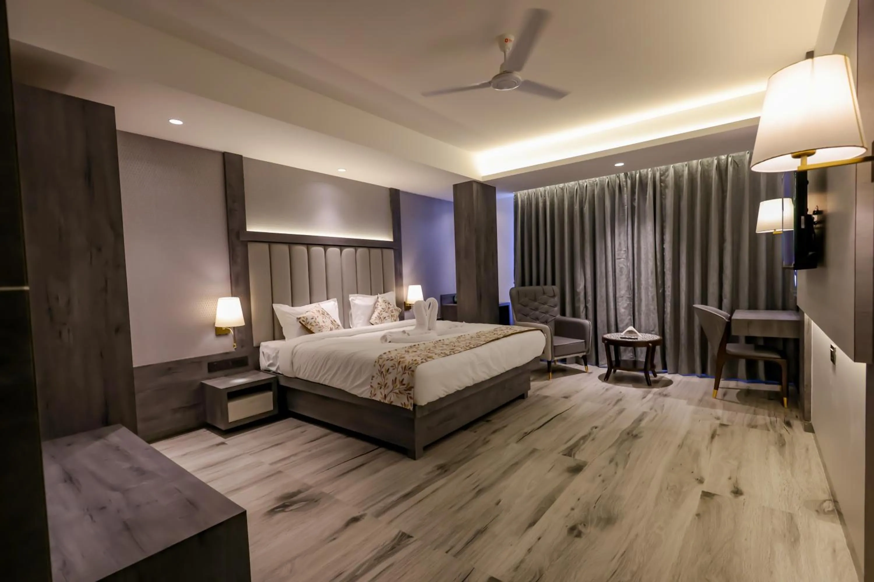 Photo of the whole room, Bed in Hotel Hillberry