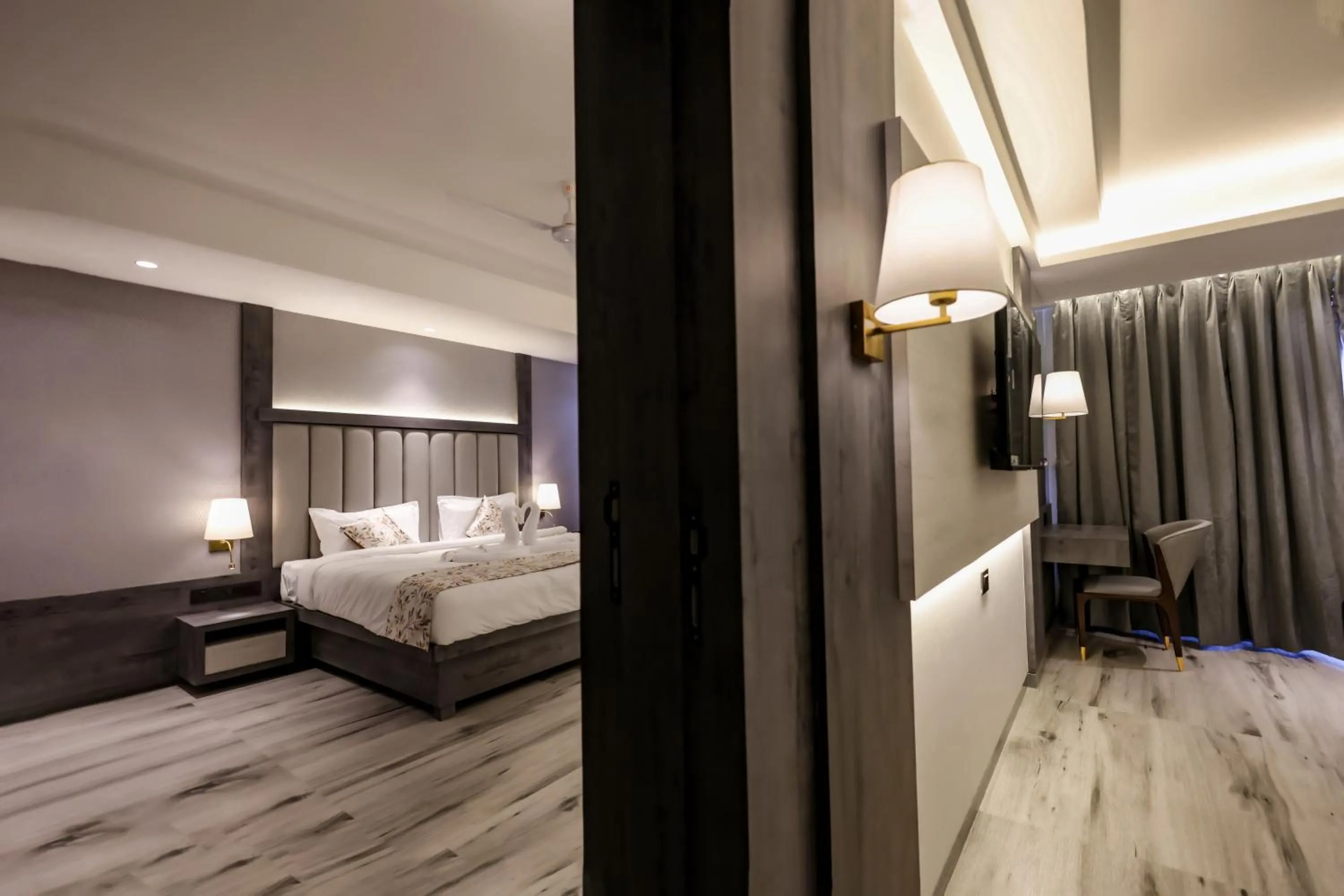 Photo of the whole room, Bed in Hotel Hillberry