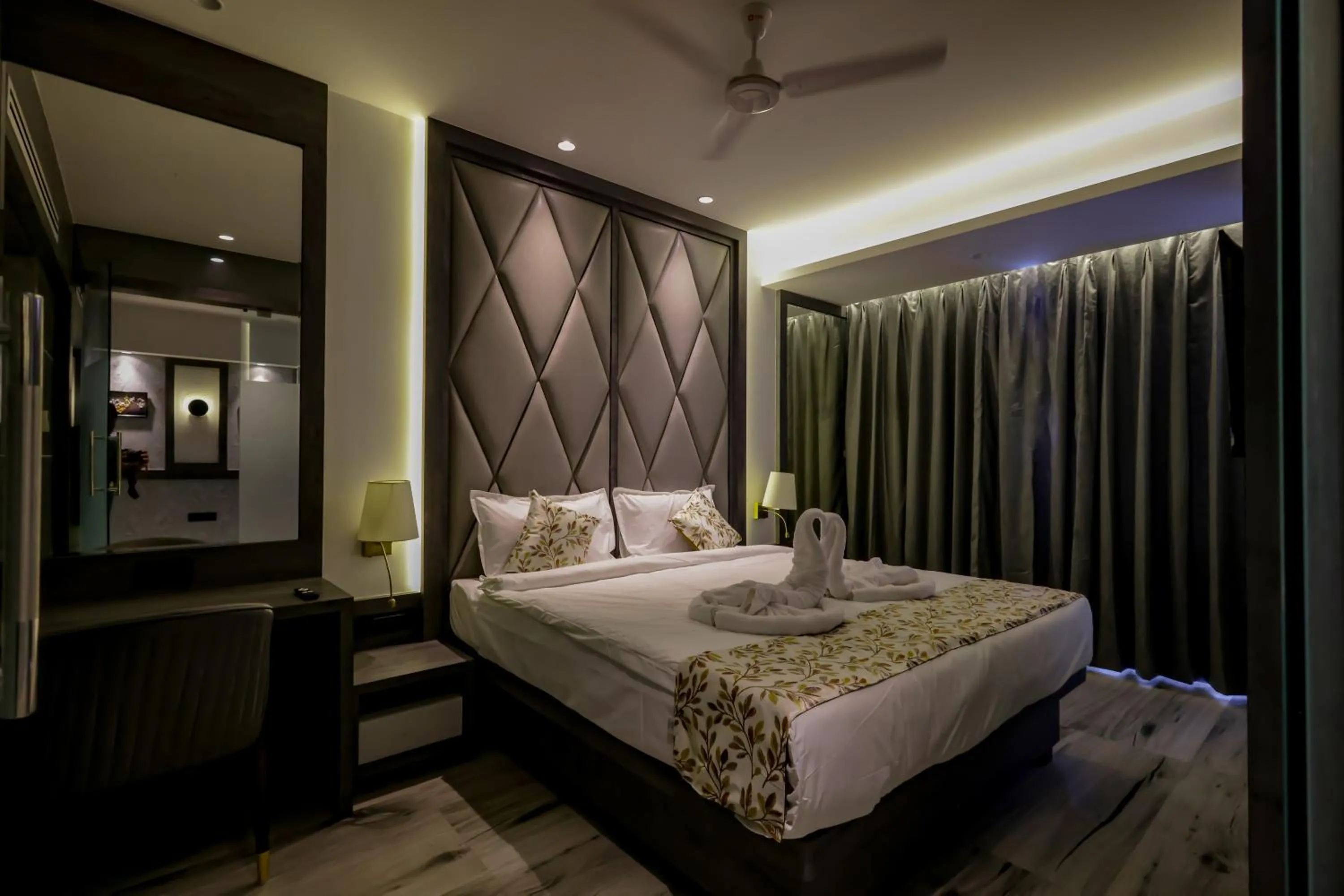 Photo of the whole room, Bed in Hotel Hillberry