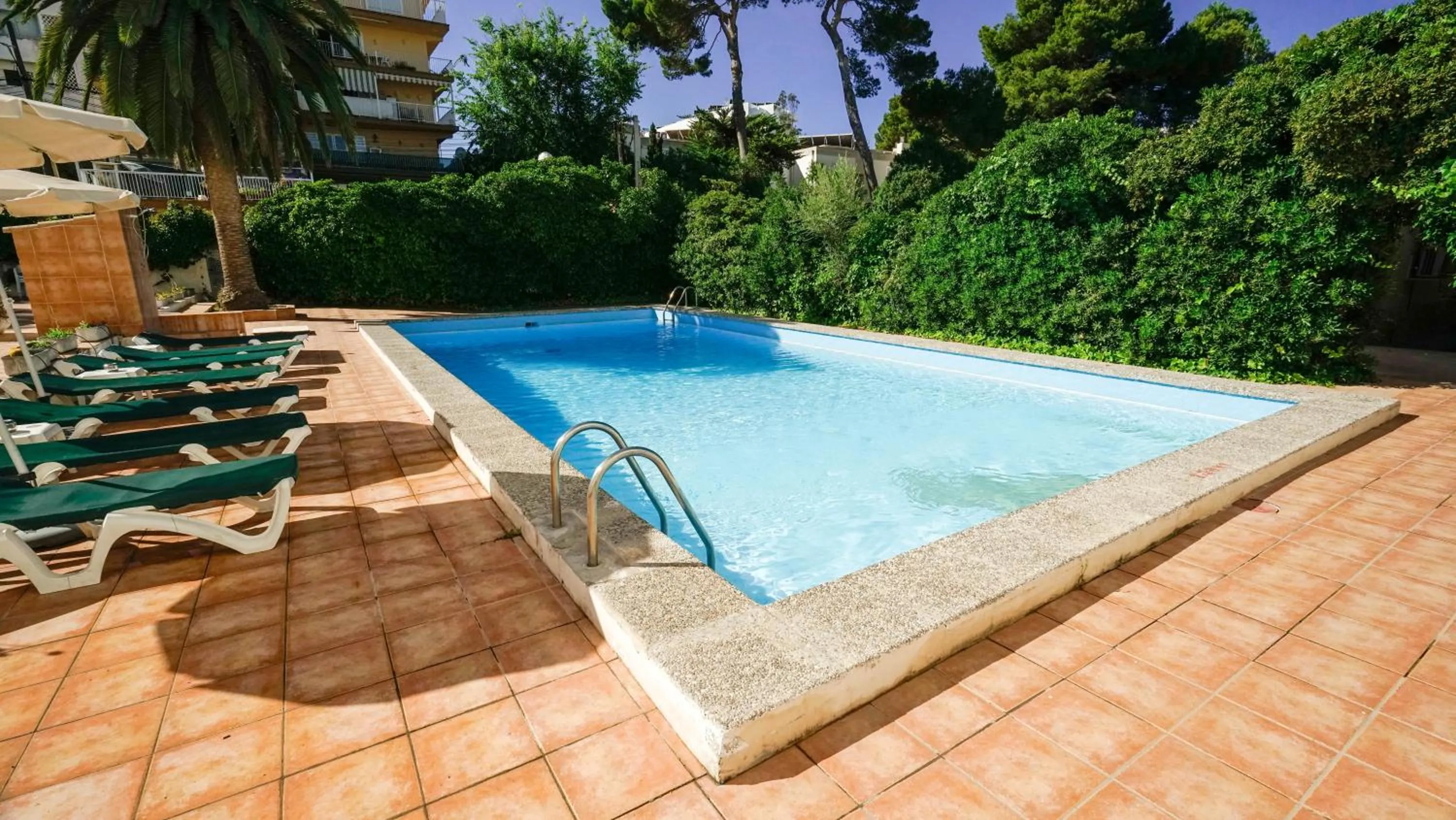 Decorative detail in Houm Nets - Adults Only