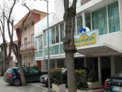 Hotel Pacific