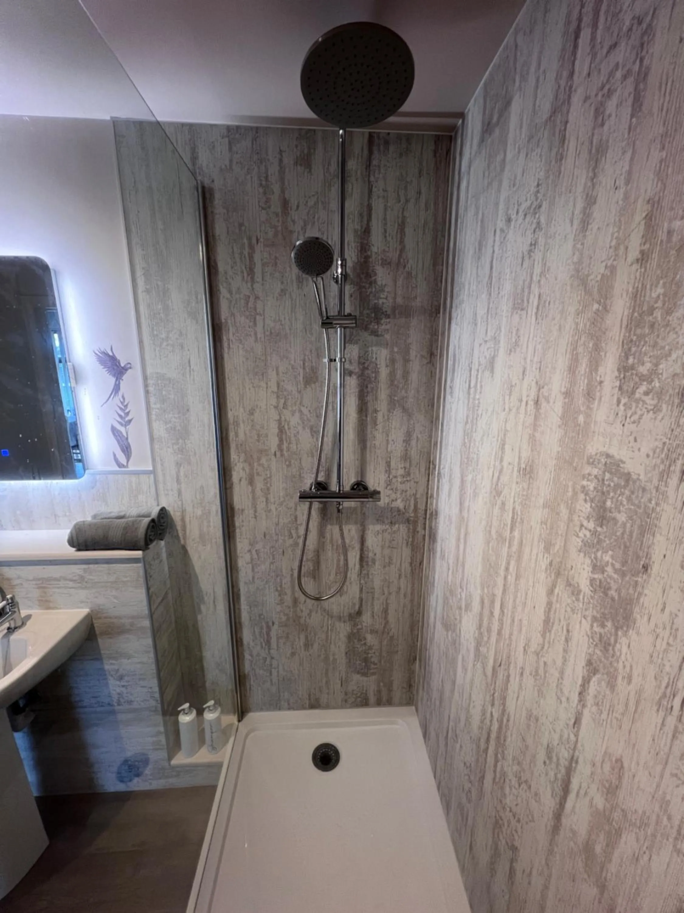 Bathroom in Orchard Side Bed and Breakfast