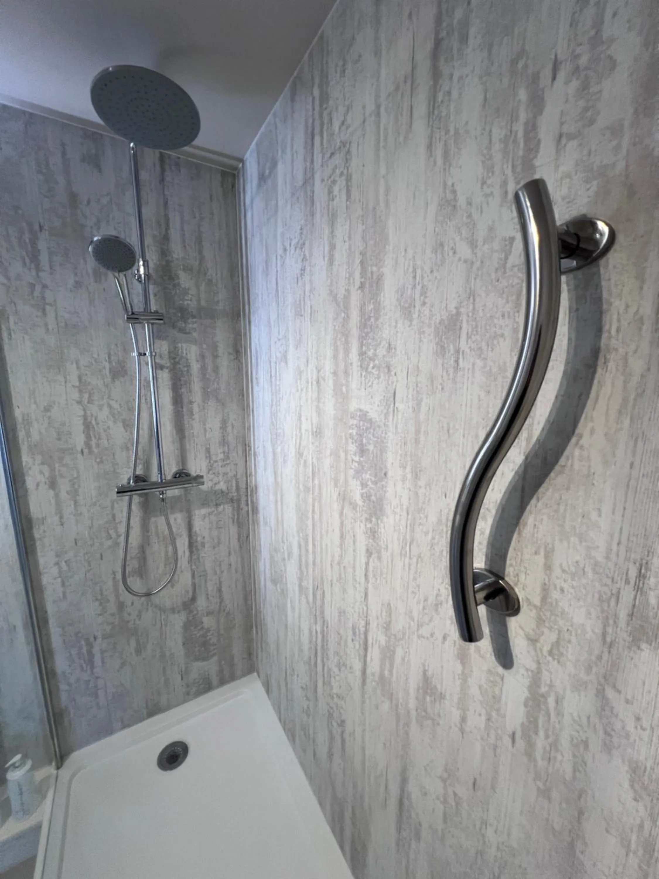 Bathroom in Orchard Side Bed and Breakfast