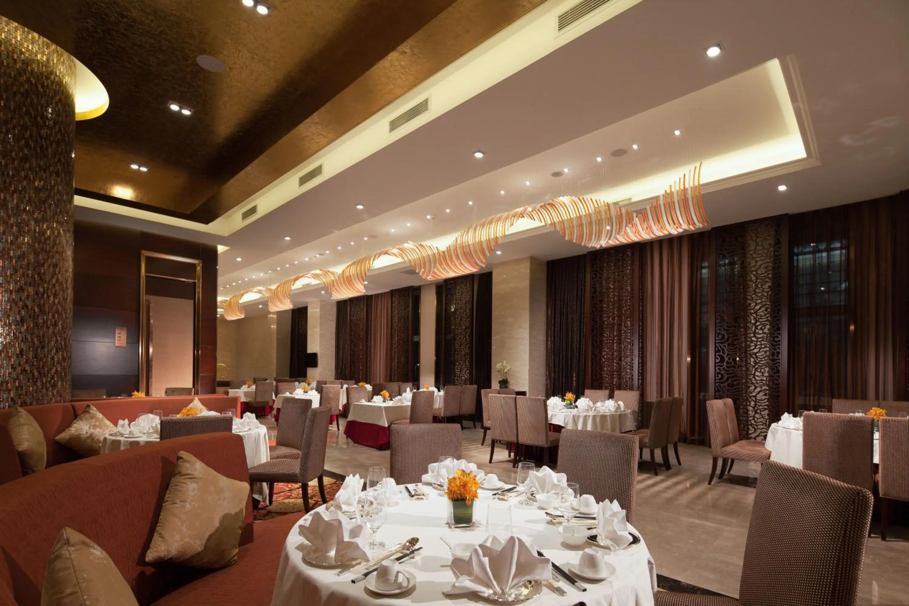 Dining area in Xi'an Airport Hotel