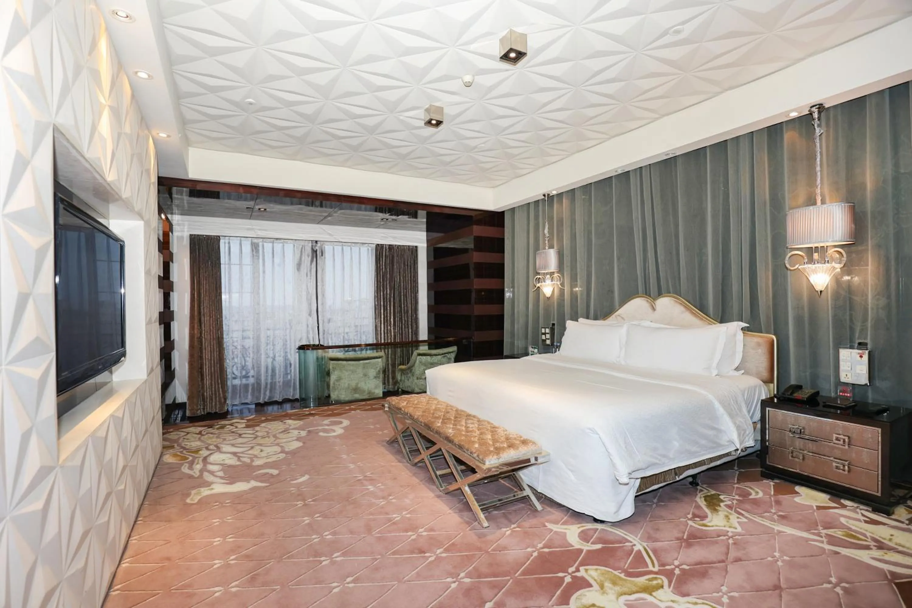 Bed in Chateau Star River Shanghai Minhang